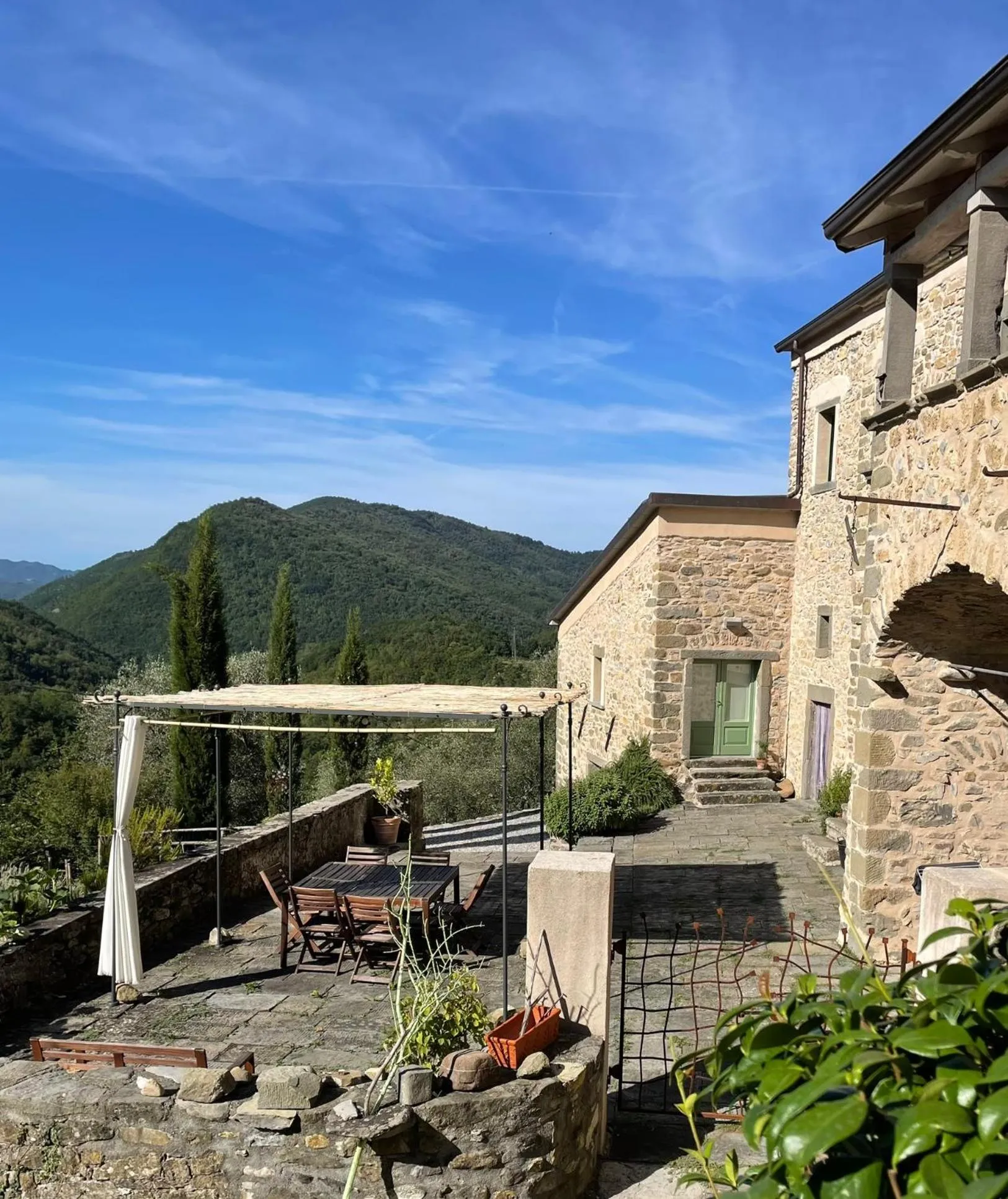 Inner courtyard view in Encanto Di Arlia