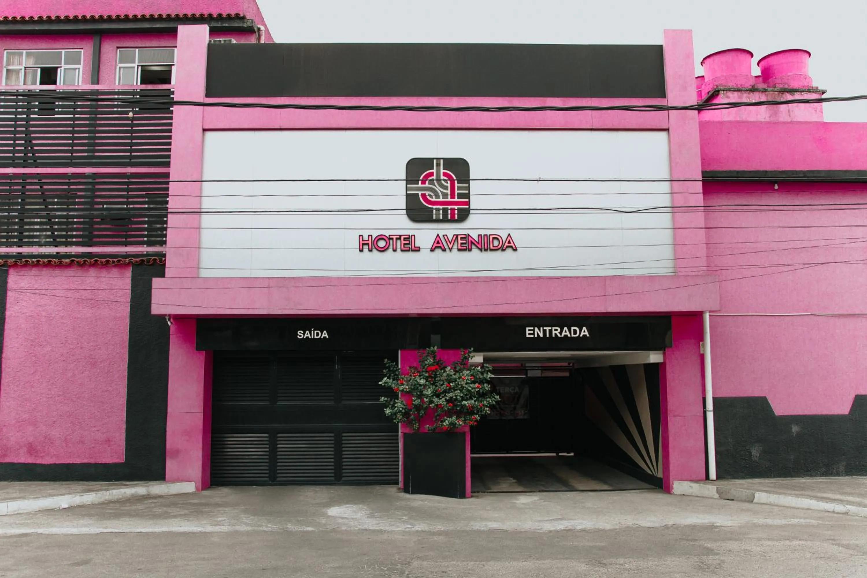 Facade/entrance in Hotel Avenida
