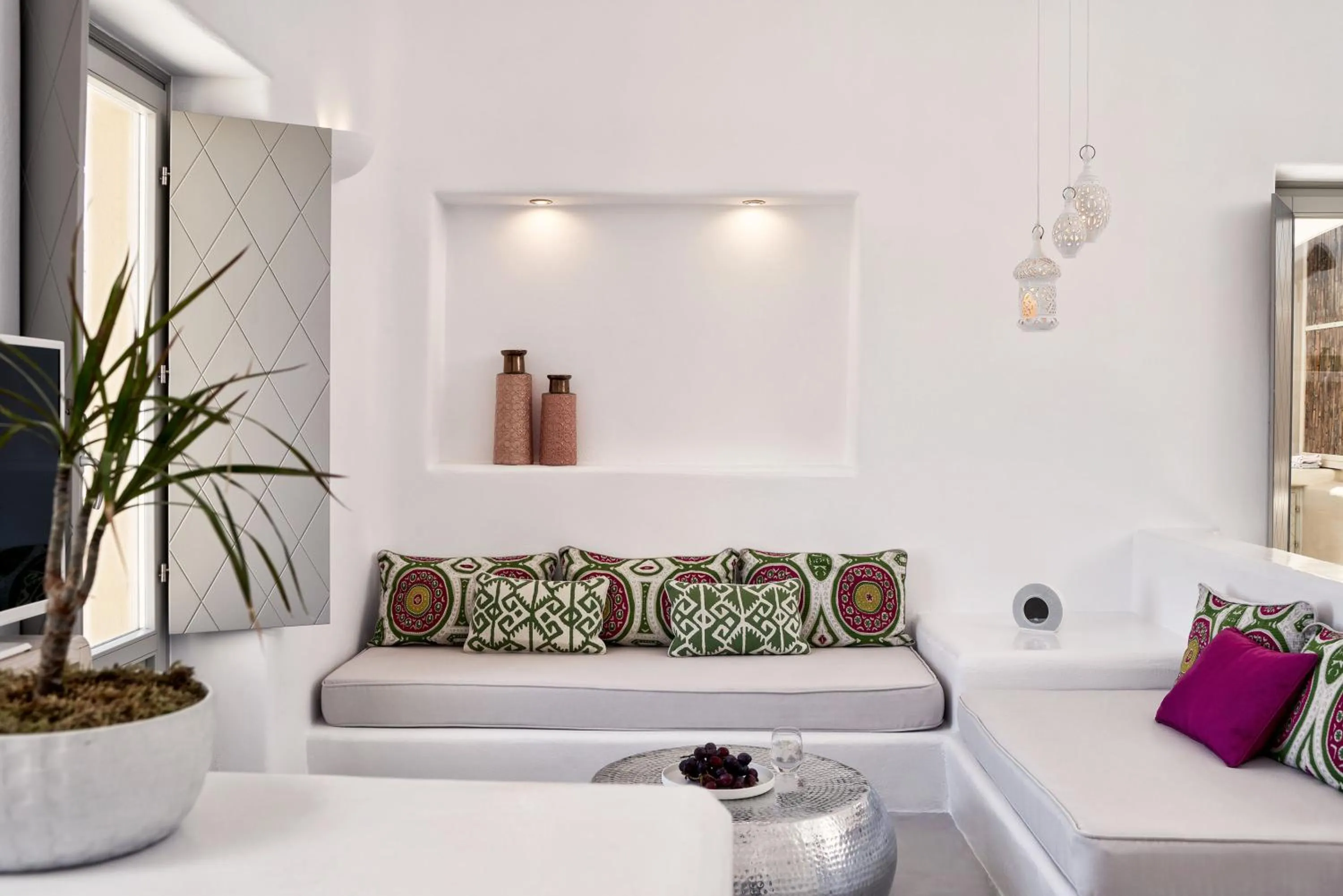 Living room in Skyfall Suites - Adults Only