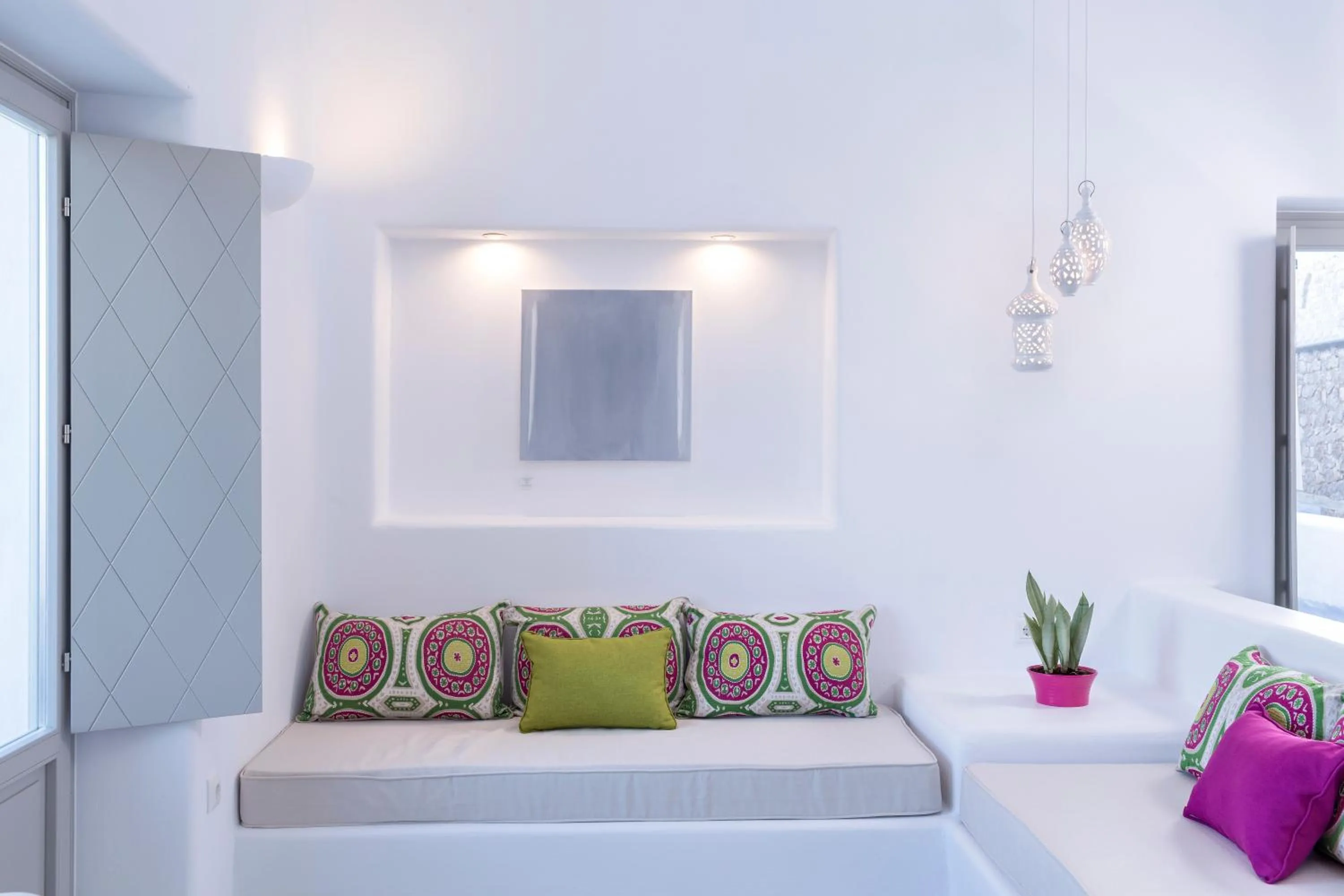 Living room, Bed in Skyfall Suites - Adults Only