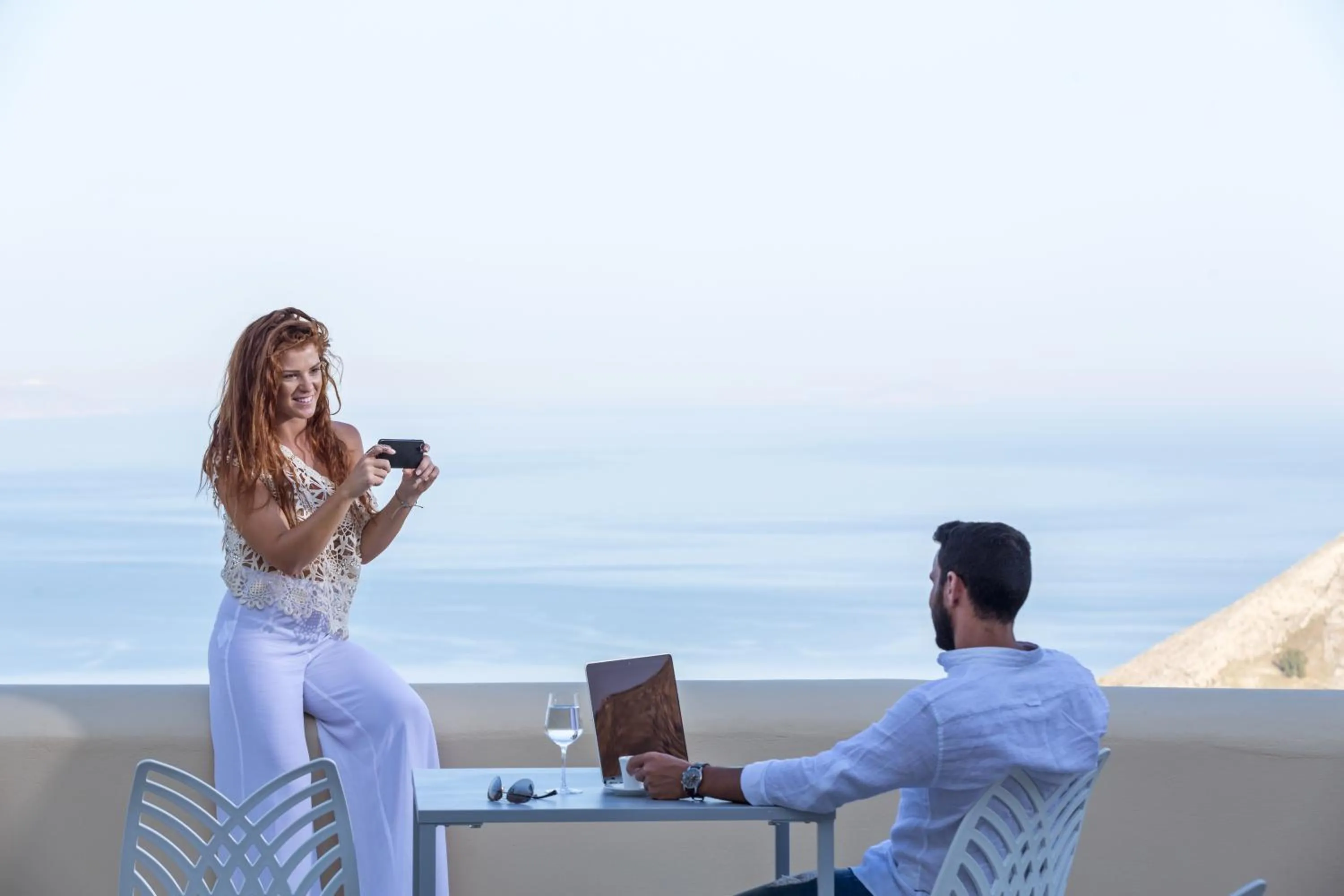 Restaurant/places to eat in Skyfall Suites - Adults Only