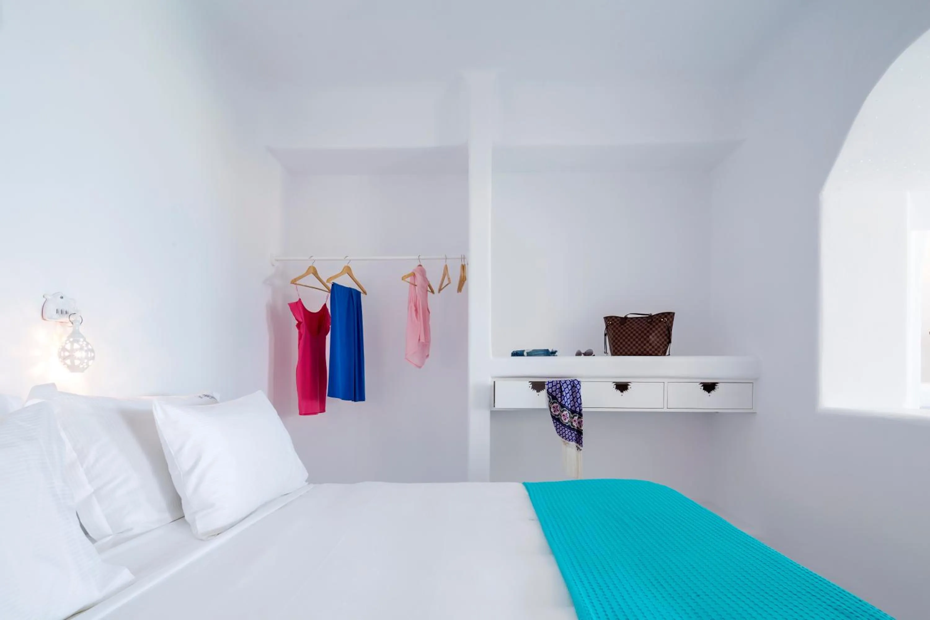 Bedroom, Bed in Skyfall Suites - Adults Only