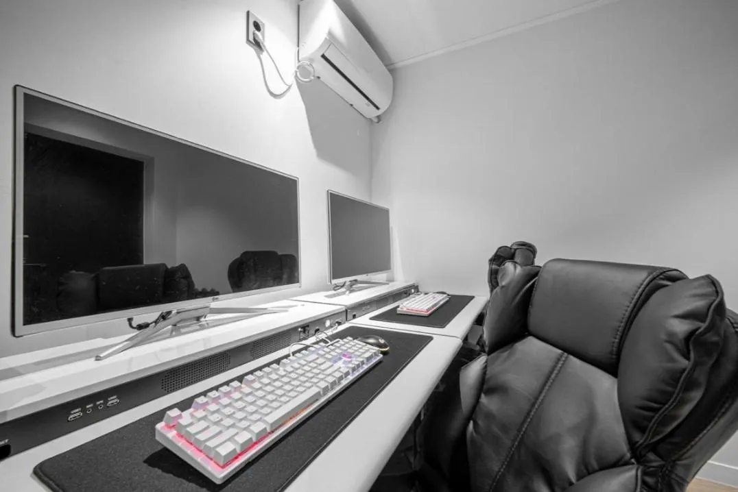 Brown Dot Hotel South Gumi