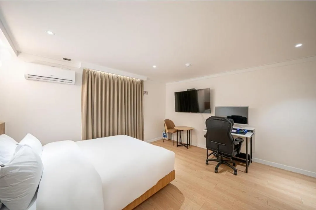 Bed in Brown Dot Hotel South Gumi