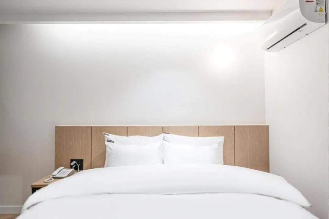 Bed in Brown Dot Hotel South Gumi