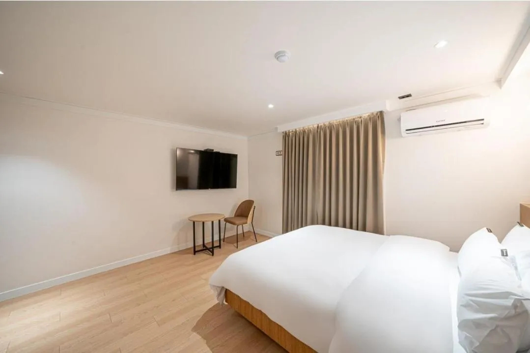 Bed in Brown Dot Hotel South Gumi