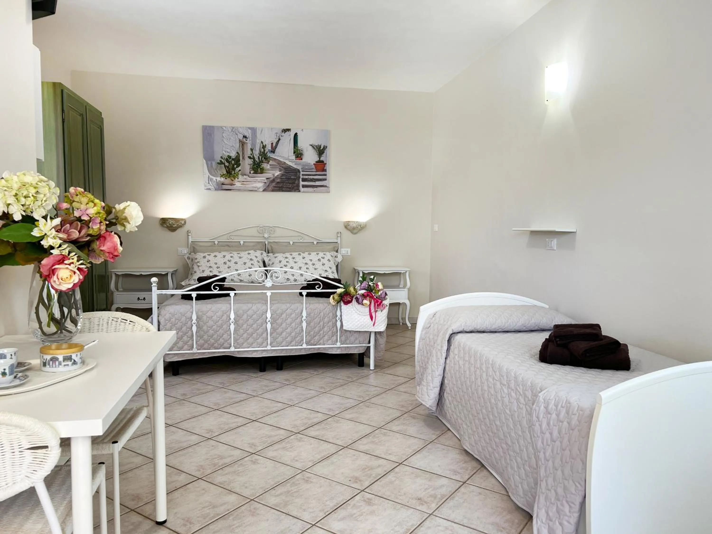 Bedroom, Bed in La Maison One B&B