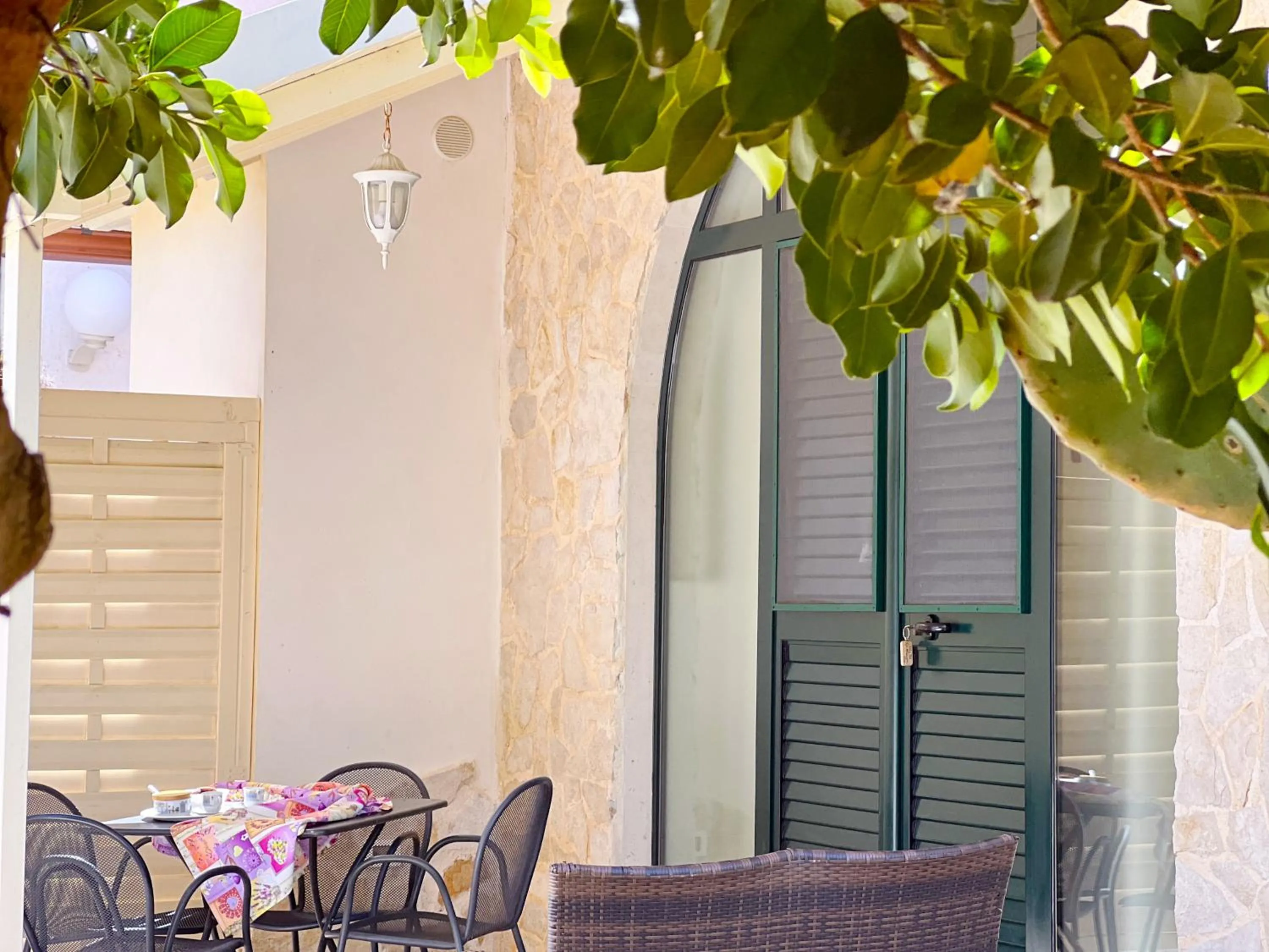 Garden in La Maison One B&B