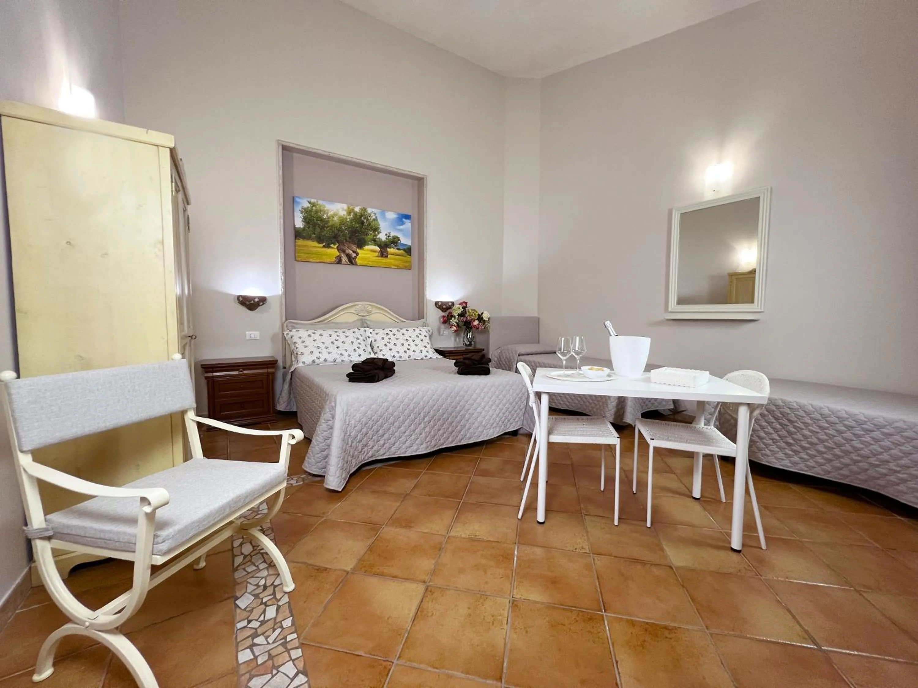 Bedroom, Bed in La Maison One B&B