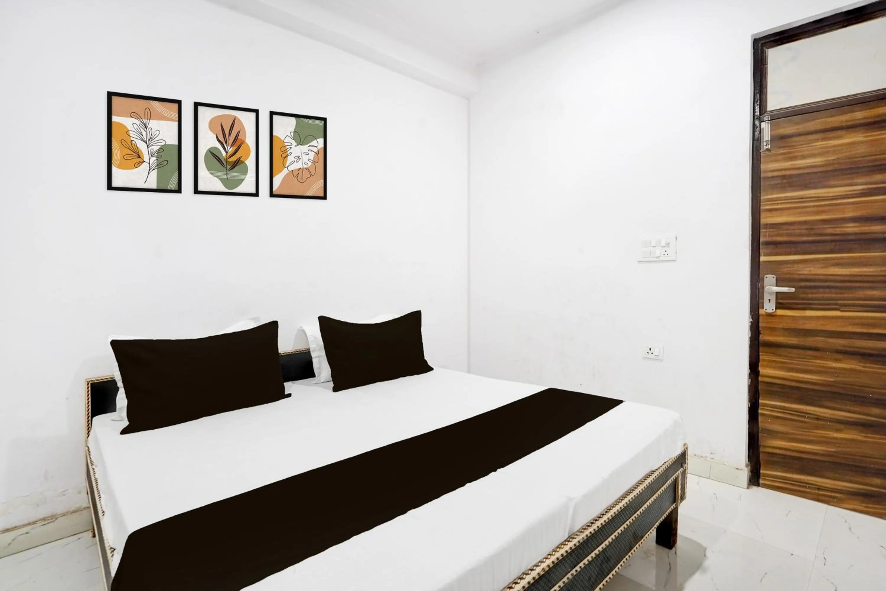 Bedroom in Hotel O by OYO IC Tower