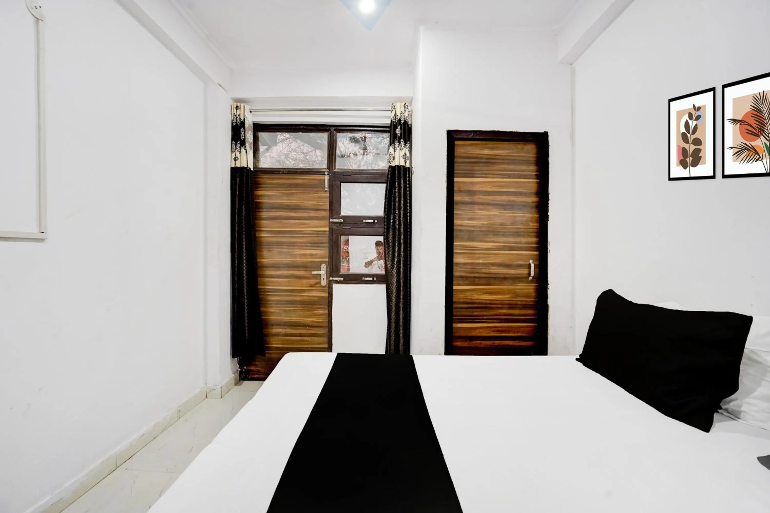 Bedroom in Hotel O by OYO IC Tower