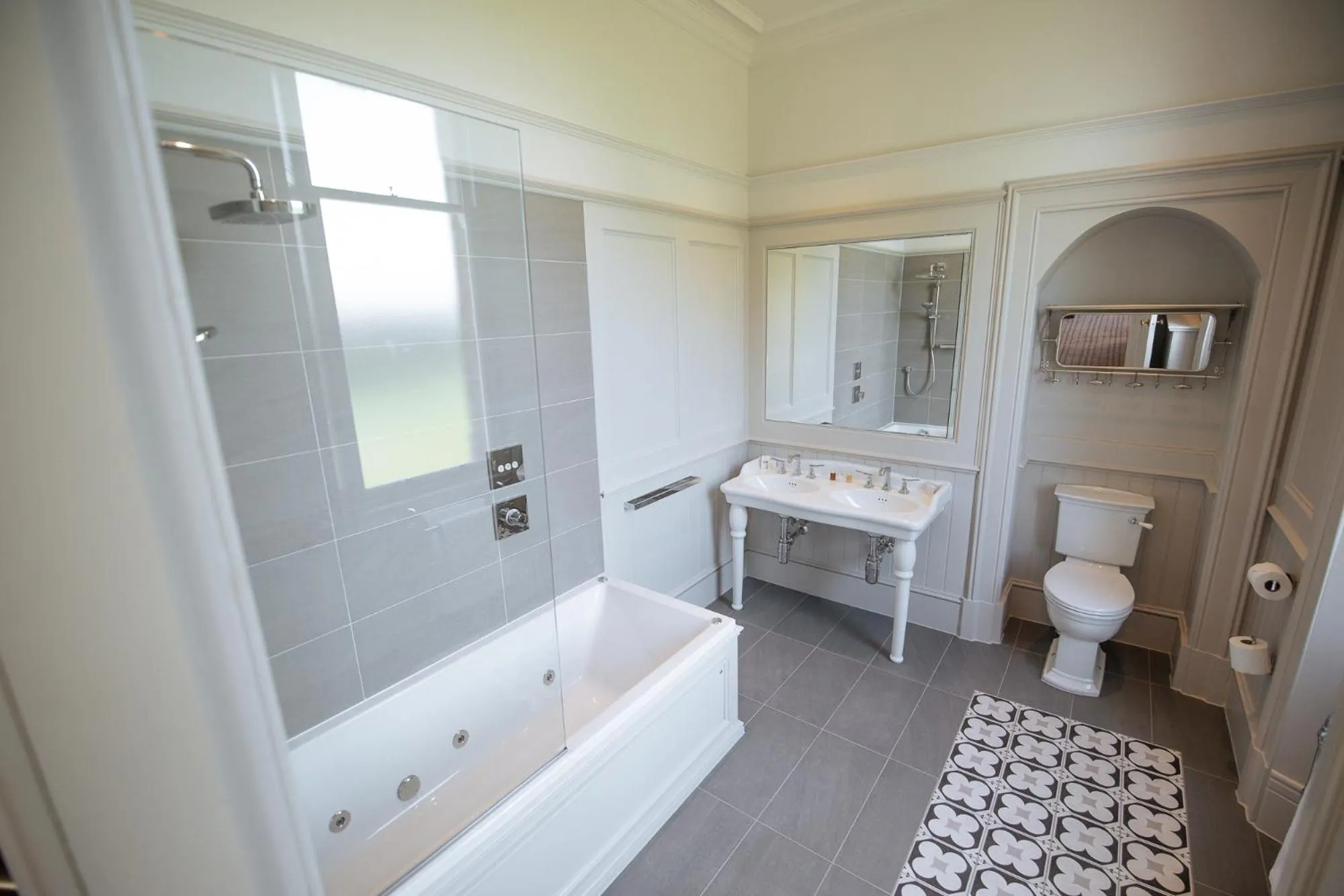 Bathroom in Cornhill Castle