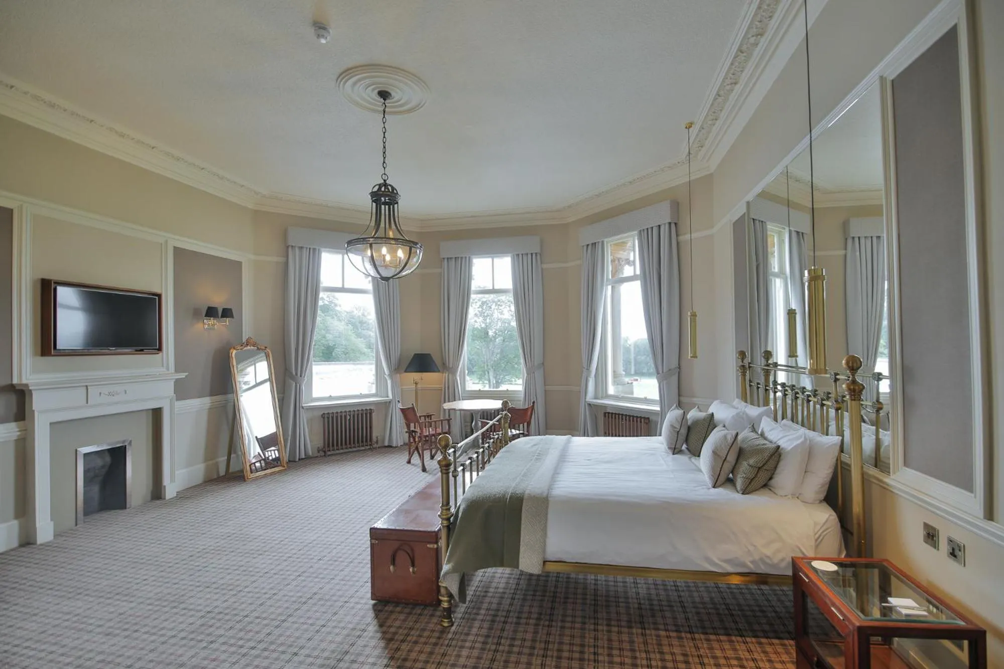 Bedroom, Bed in Cornhill Castle