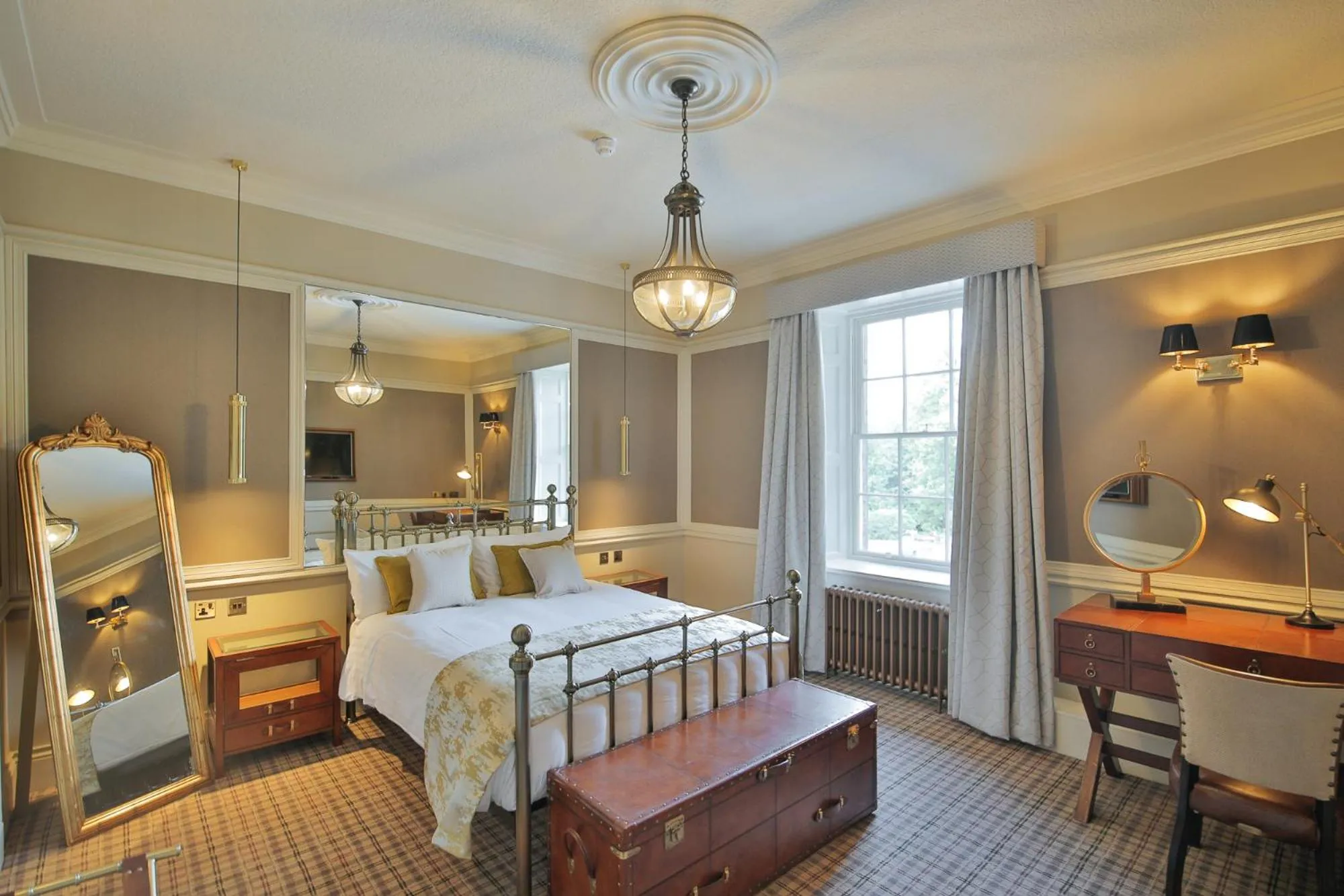 Bedroom, Bed in Cornhill Castle