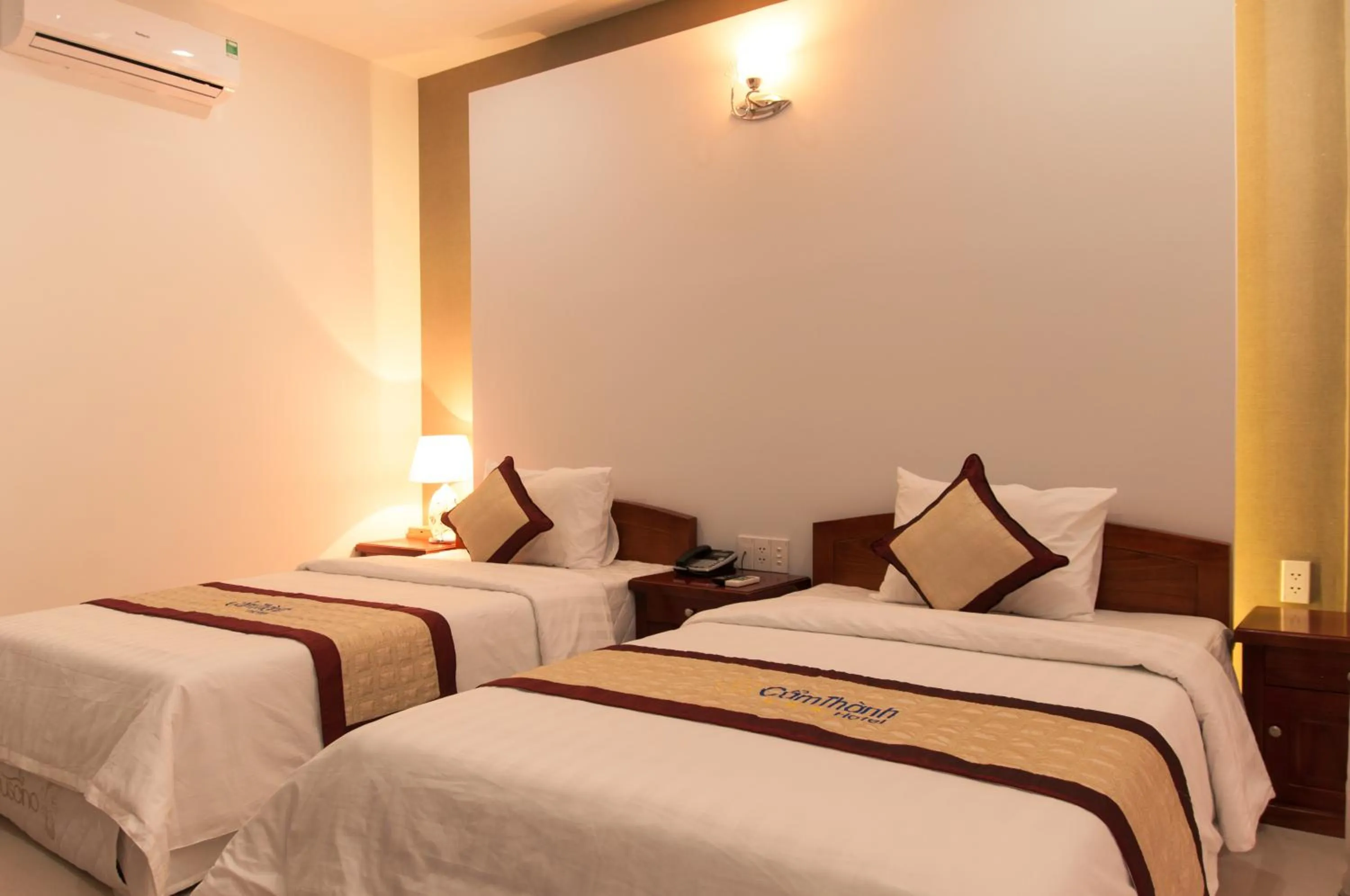 Bedroom, Bed in Cam Thanh Hotel