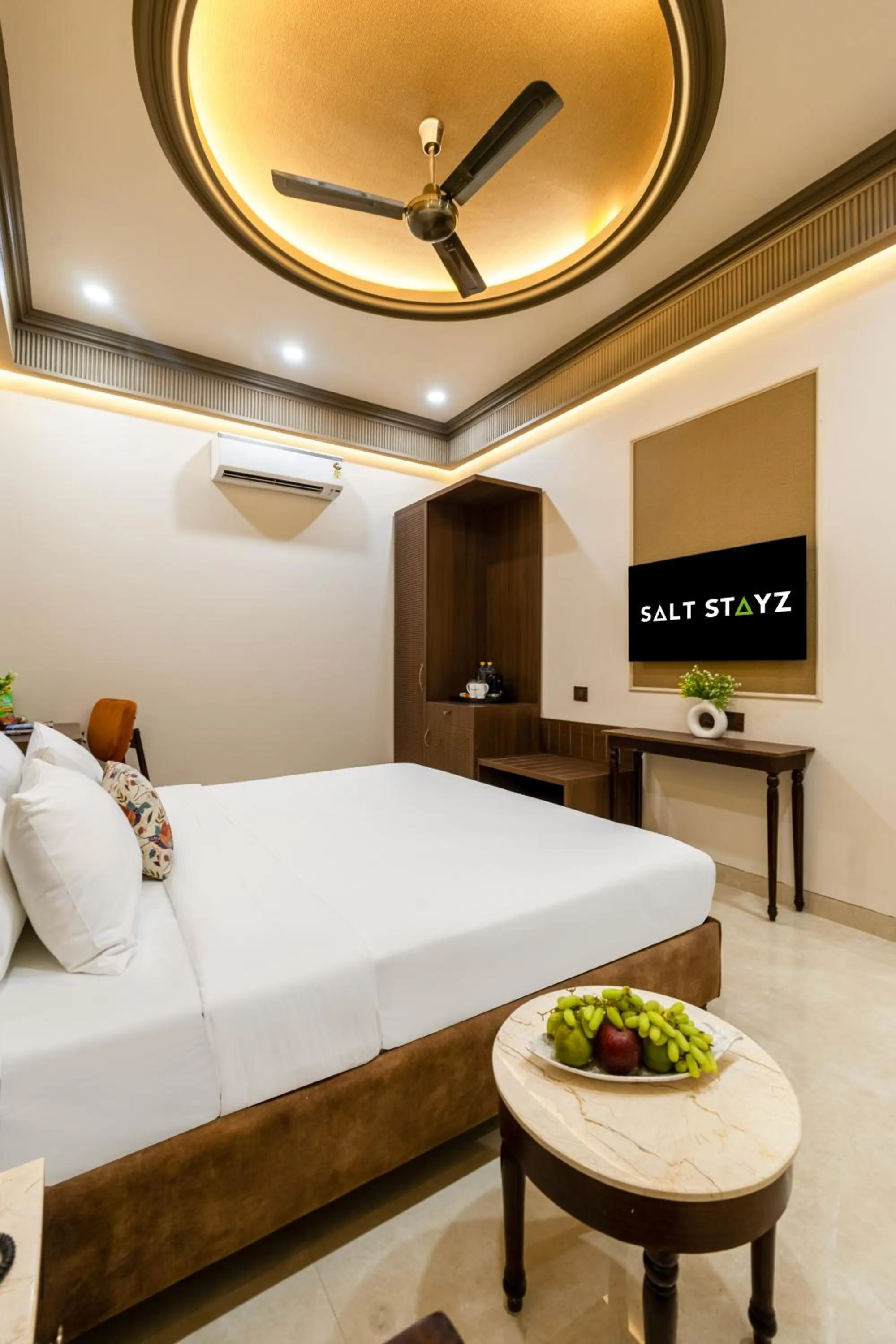 Bed in Saltstayz Autograph - Connaught Place