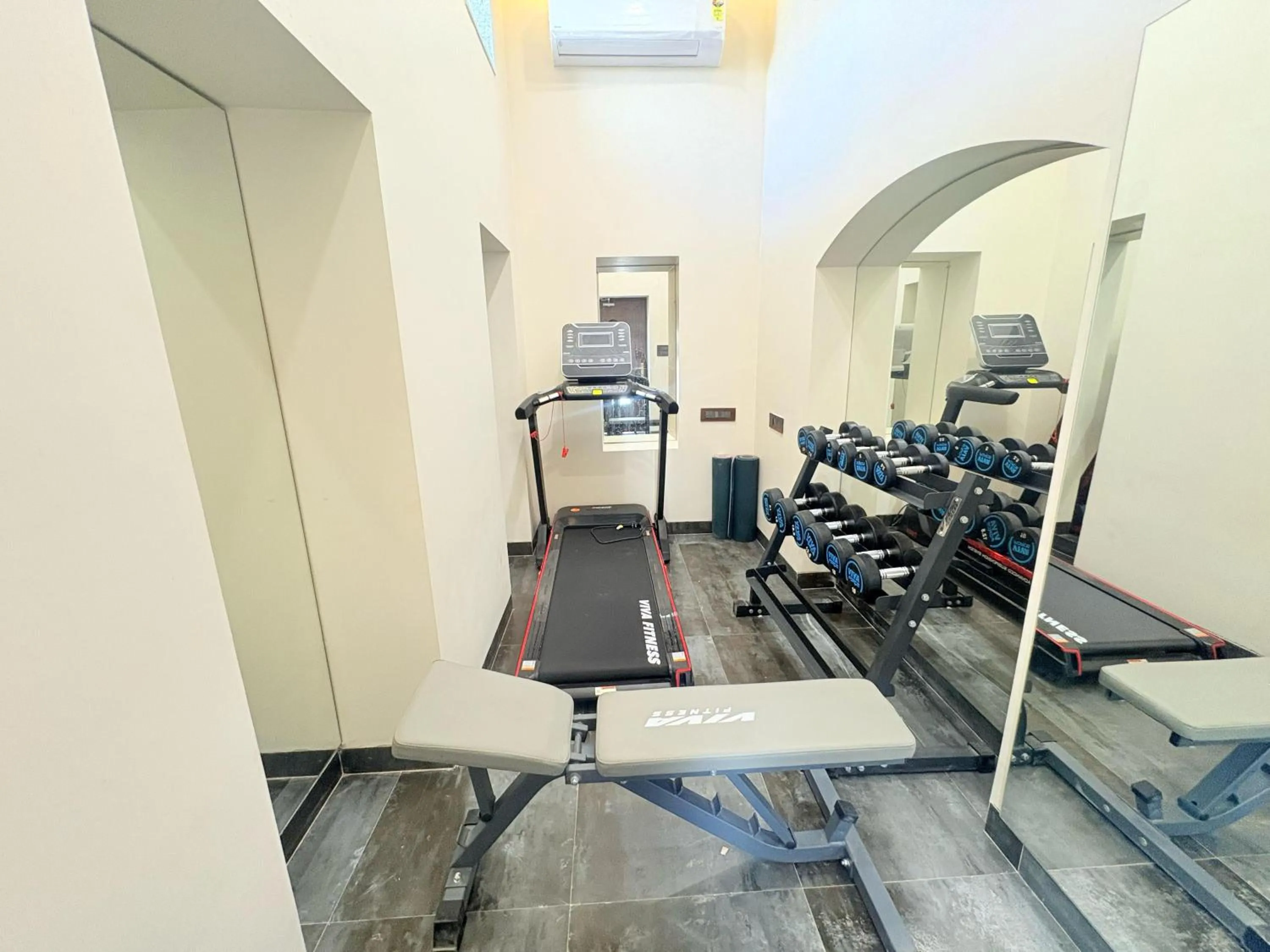 Fitness centre/facilities in Saltstayz Autograph - Connaught Place