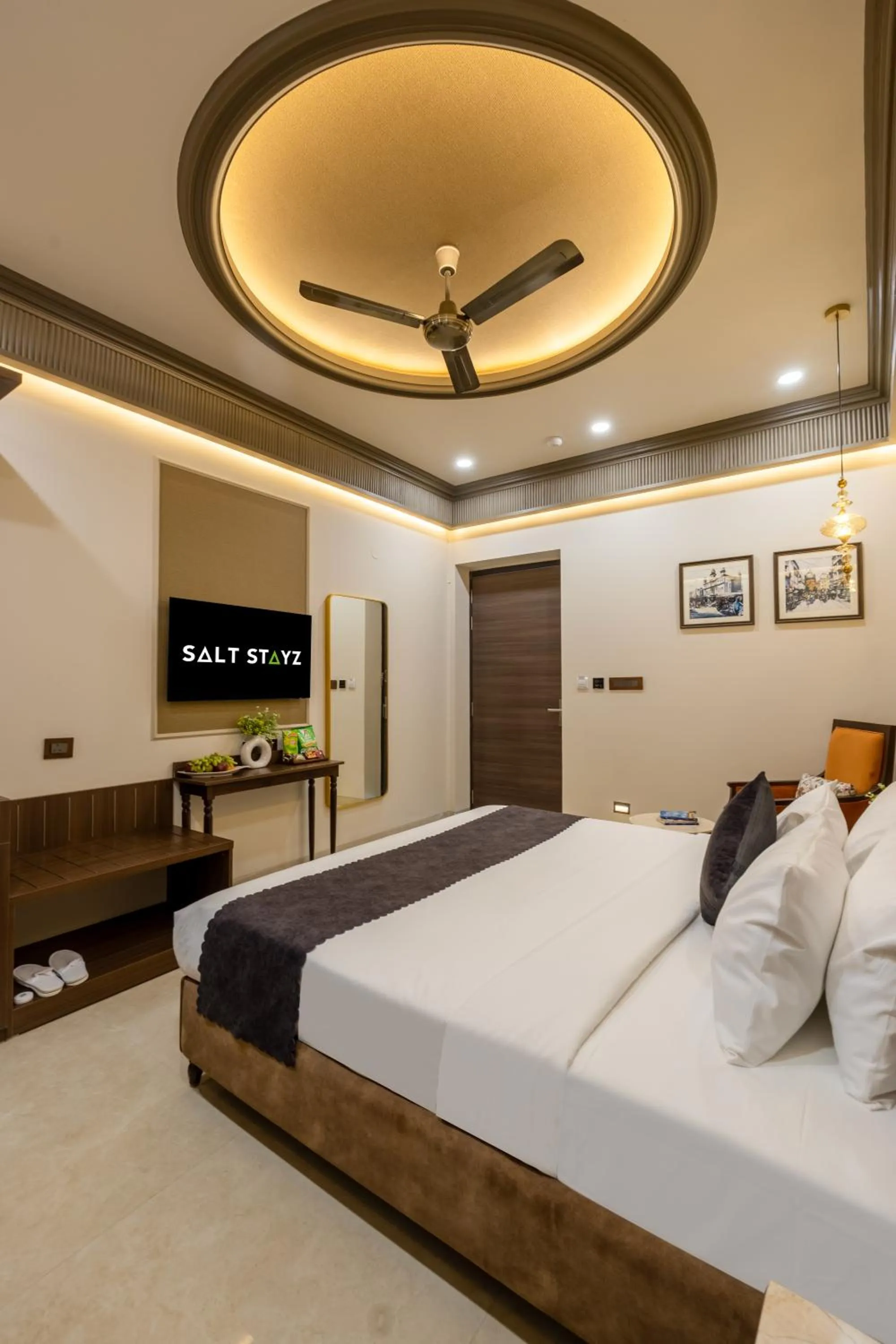 Bed in Saltstayz Autograph - Connaught Place