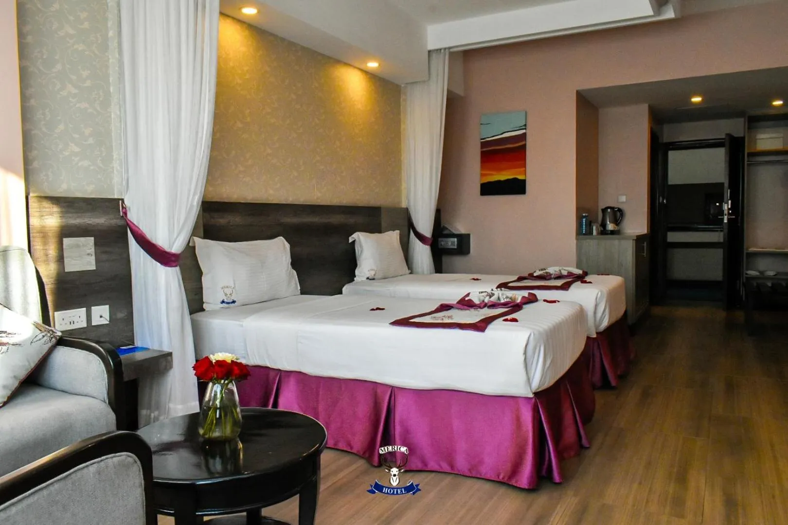 Bedroom, Bed in Merica Hotel