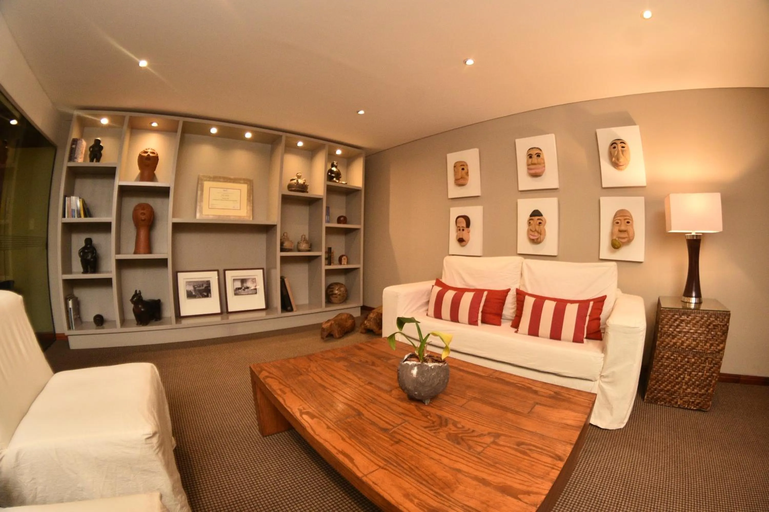 Seating area in Hotel Guarani Asuncion