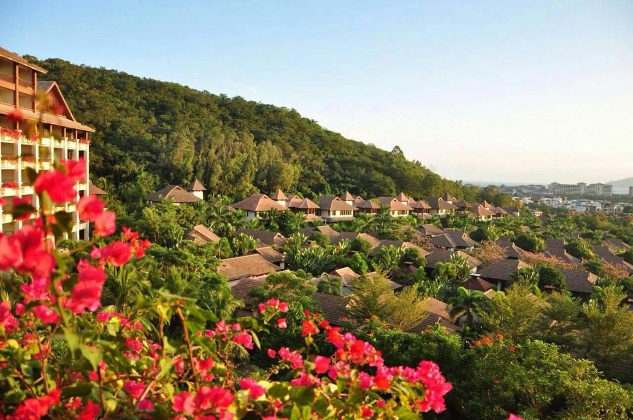 Garden view in Stony Brook Villa Jianguo Resort Sanya