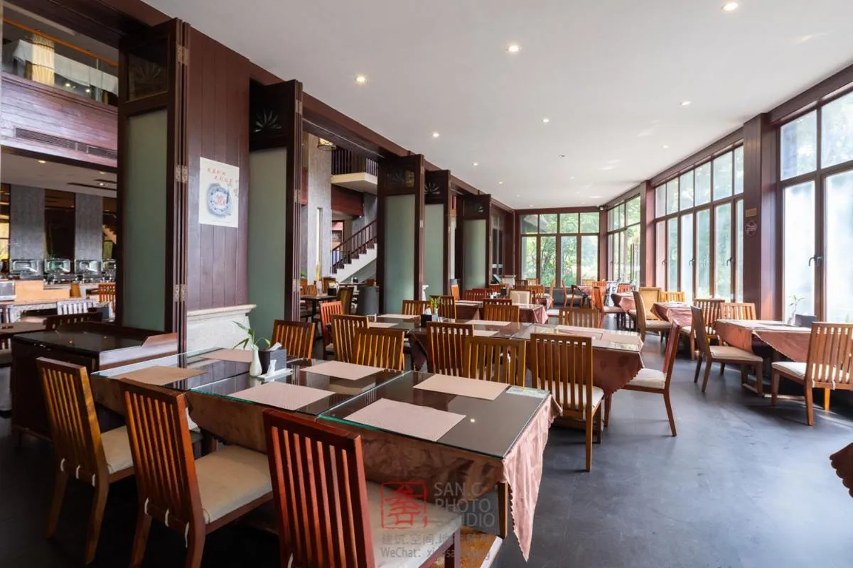 Restaurant/places to eat in Stony Brook Villa Jianguo Resort Sanya