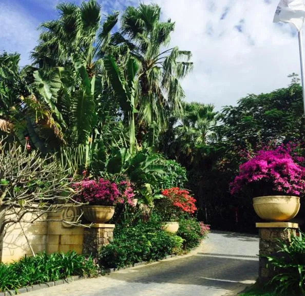 Facade/entrance in Stony Brook Villa Jianguo Resort Sanya