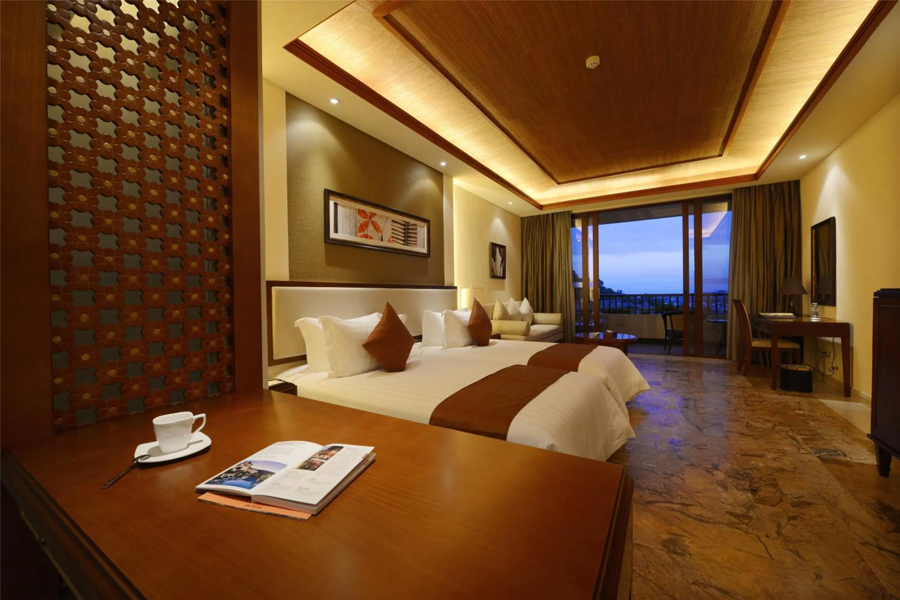 Photo of the whole room, Bed in Stony Brook Villa Jianguo Resort Sanya