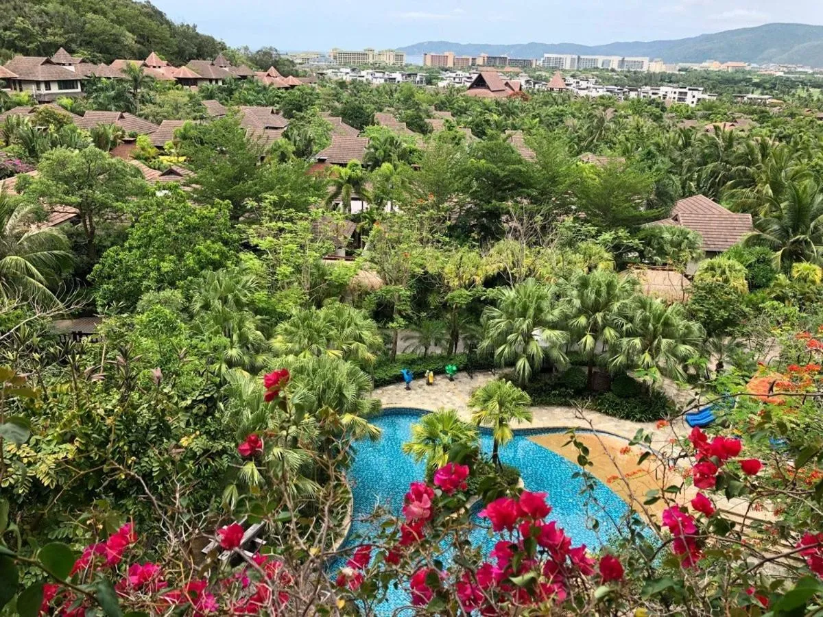 Pool view in Stony Brook Villa Jianguo Resort Sanya