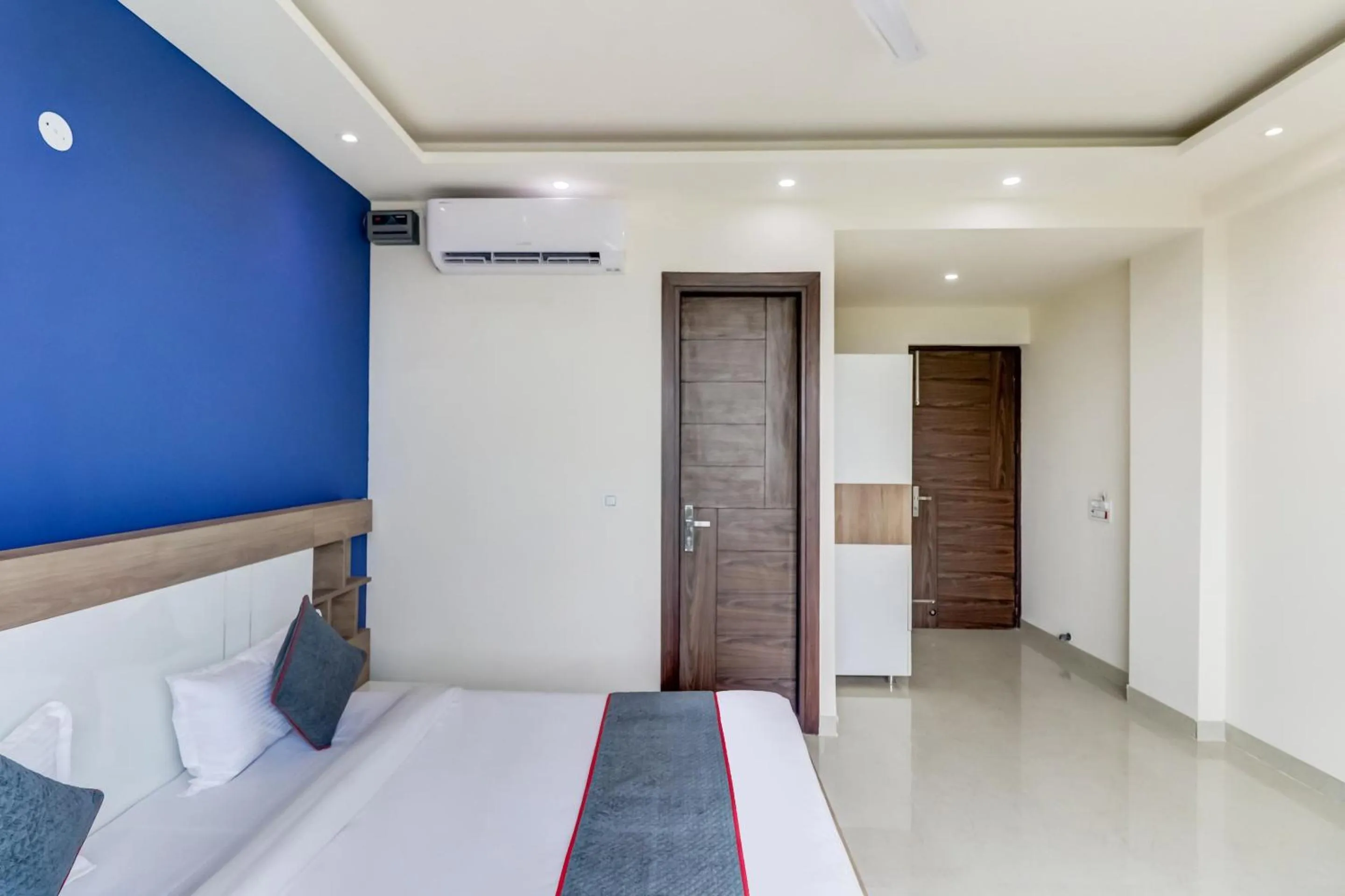 Bedroom, Bed in Hotel O Metro suites