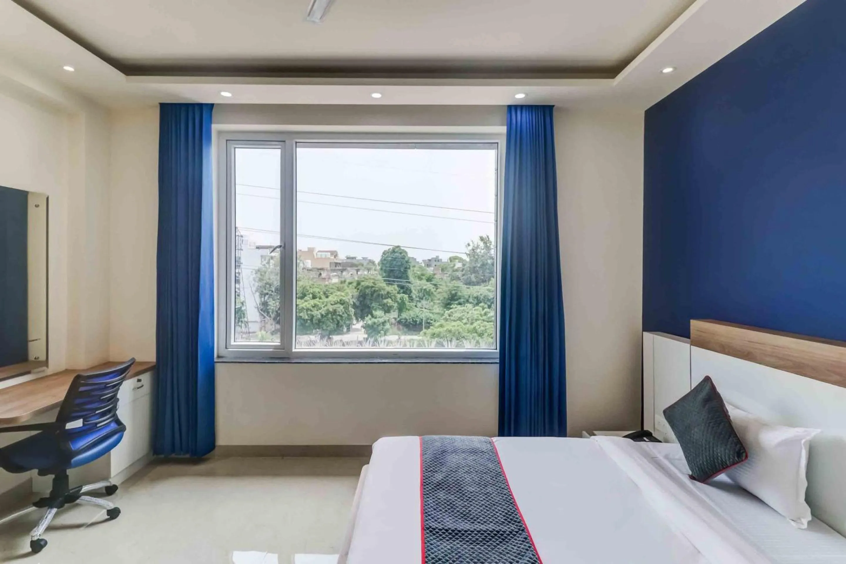 Bedroom, Bed in Hotel O Metro suites