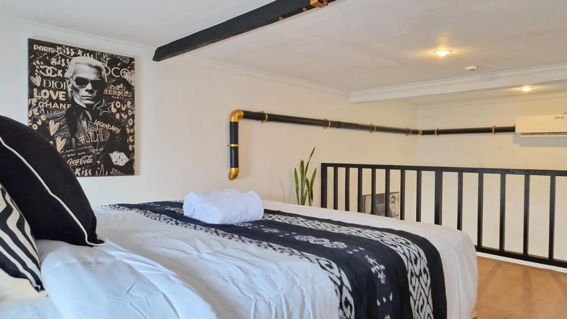 Bed in Nice Place To Stay - Rooftop Apartments