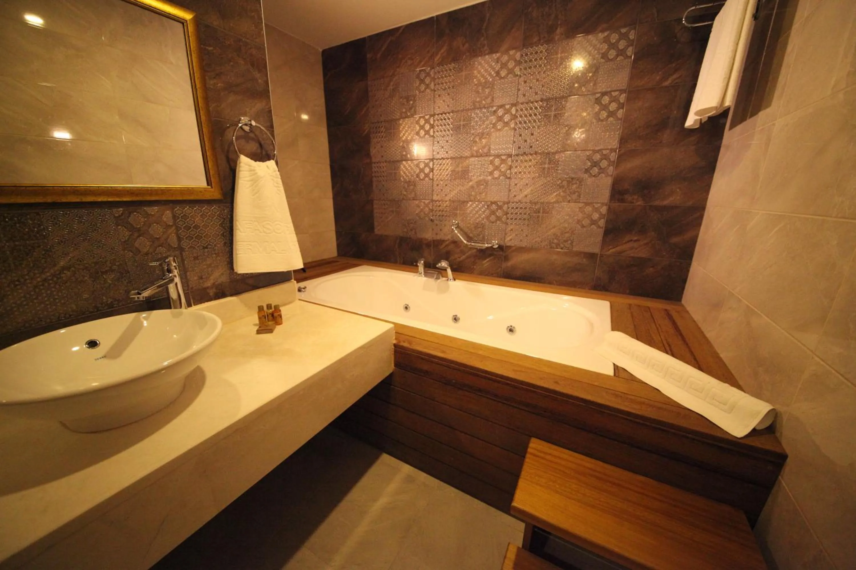 Bathroom in Safa Sorgun Thermal Hotel