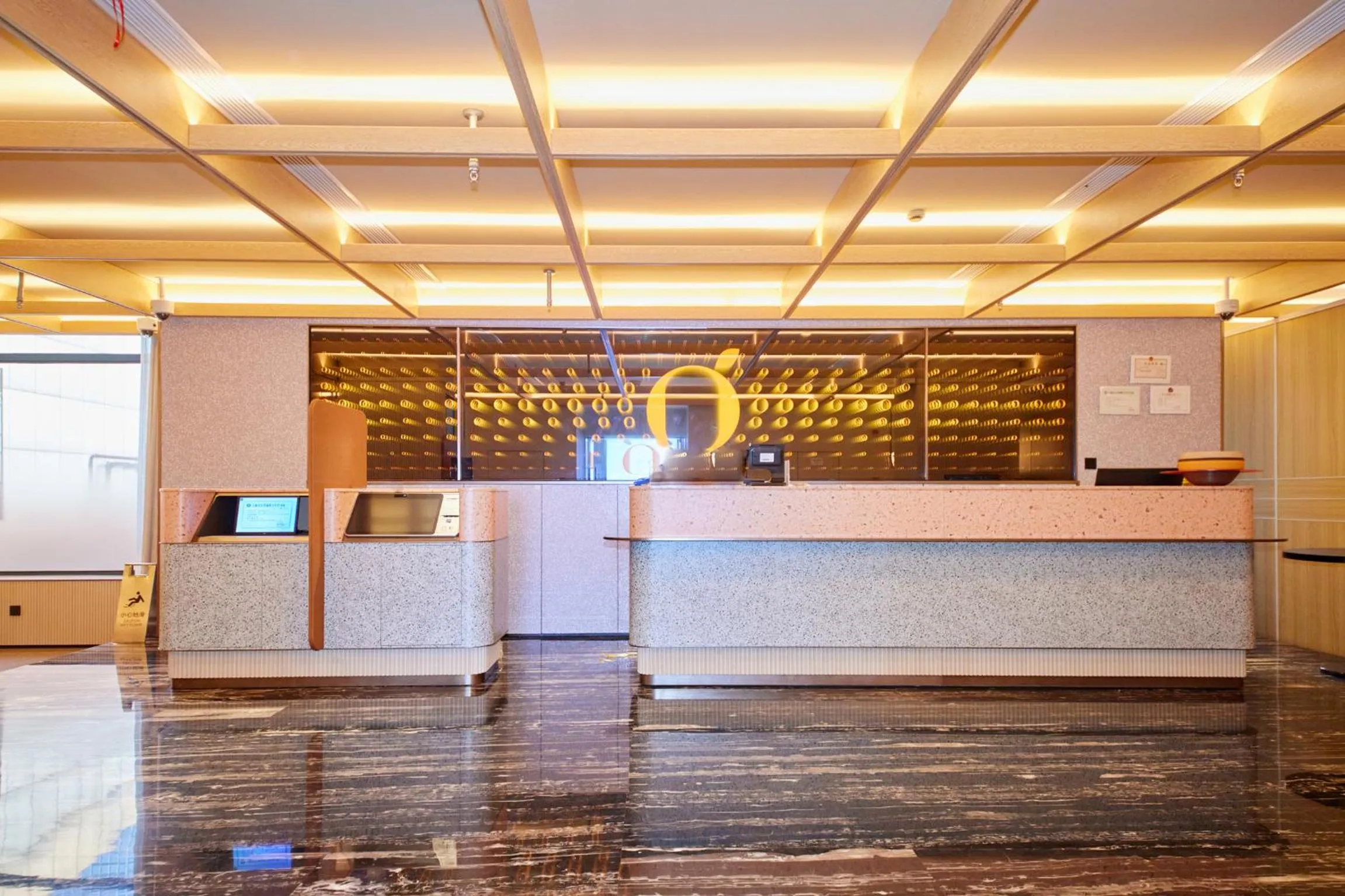 Lobby or reception in Orange Hotel Shanghai Hongkou Football Stadium Branch