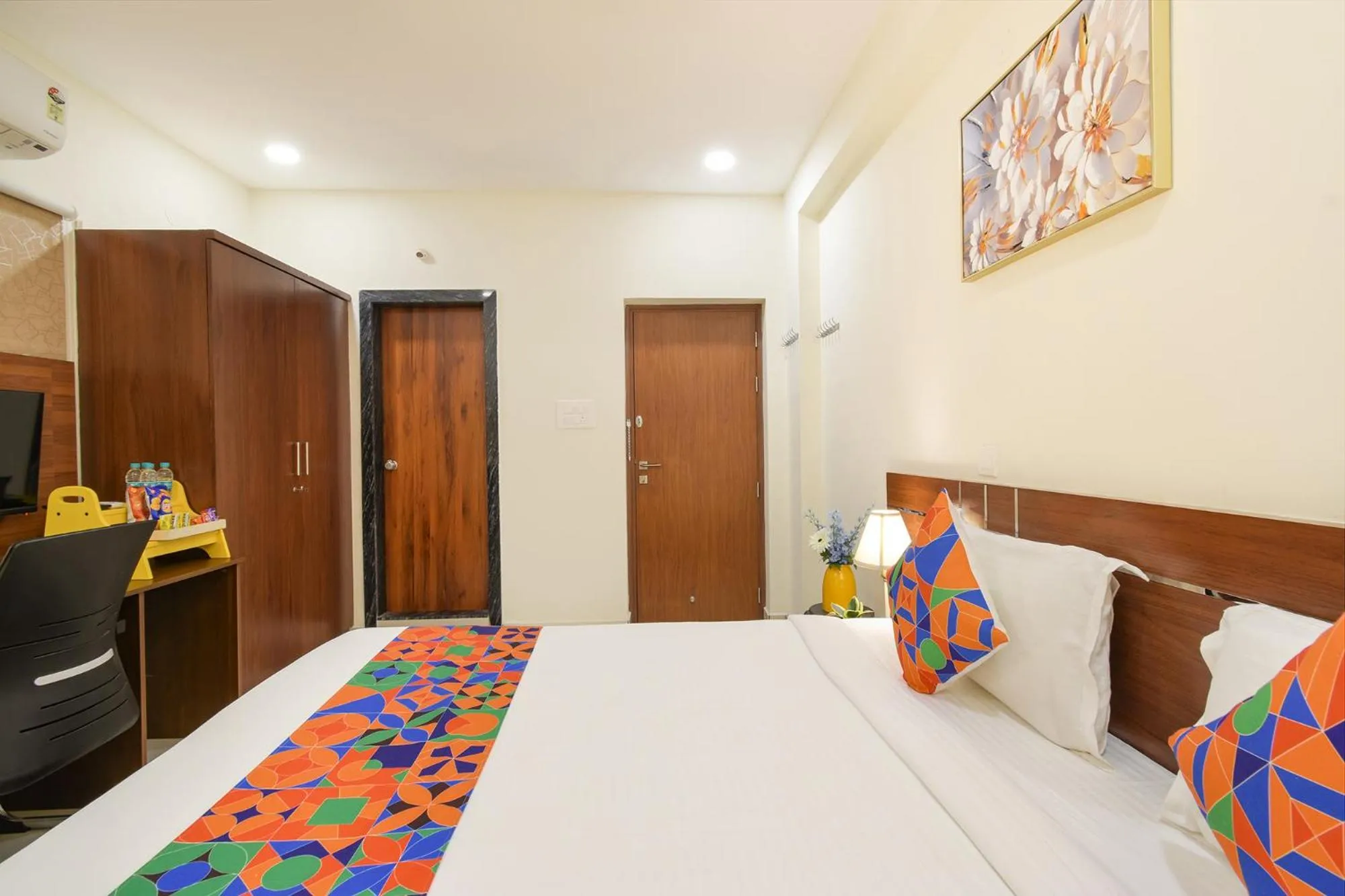 Bed in FabHotel Prime Cozy - Nr Yashoda Hospital, Hitech City