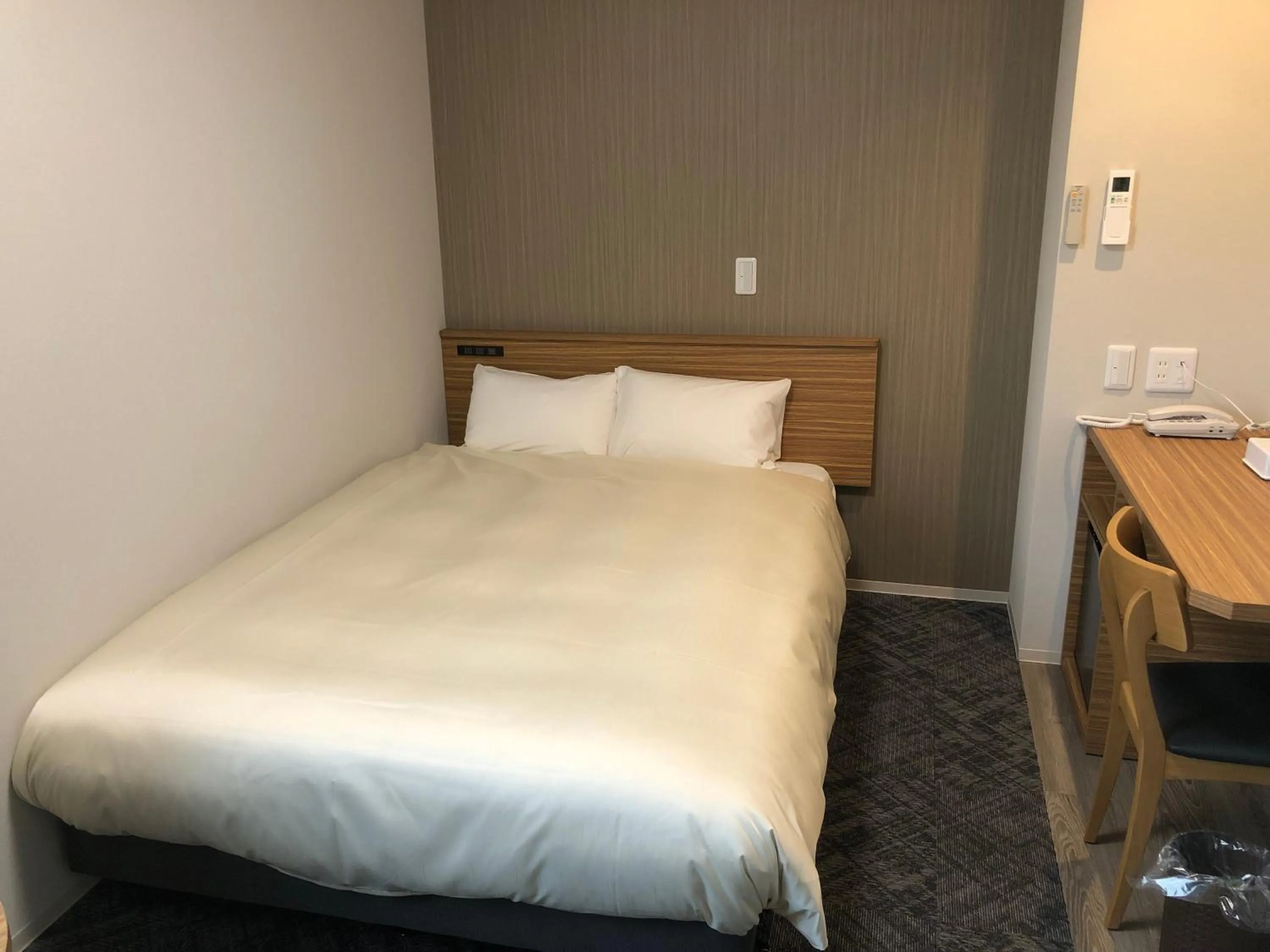 Photo of the whole room, Bed in Hotel Crown Hills GOI