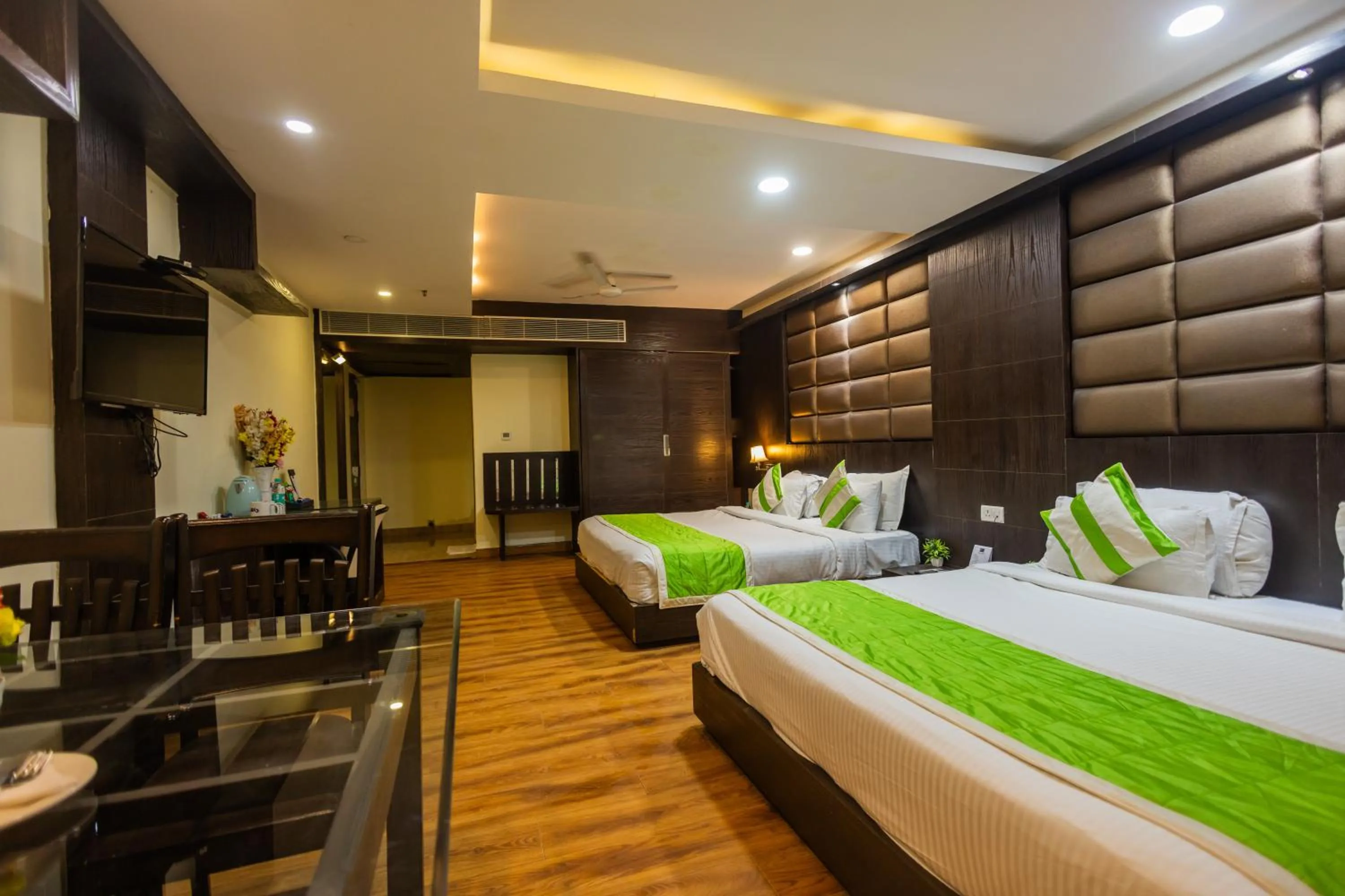 Hotel Di Arch Lucknow