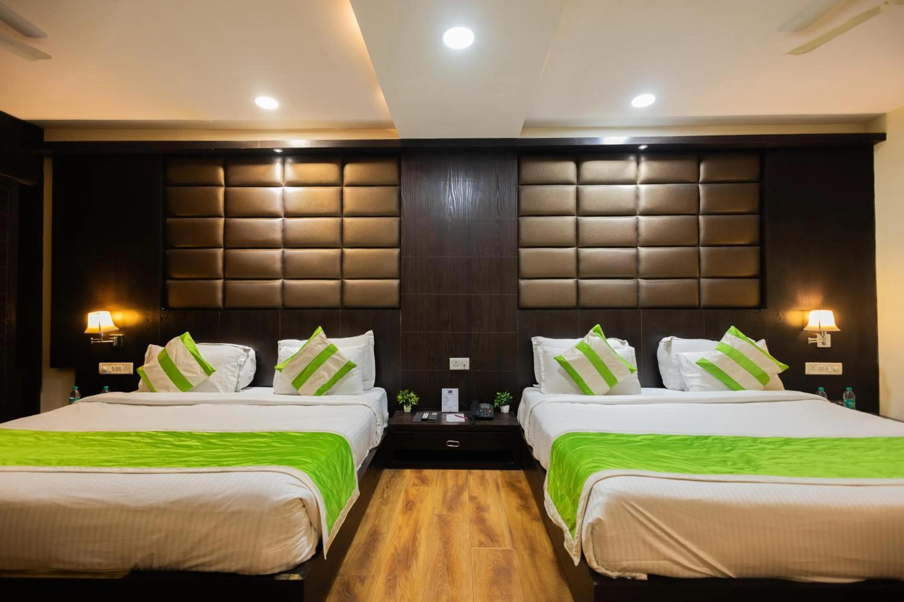 King Room - single occupancy in Hotel Di Arch Lucknow