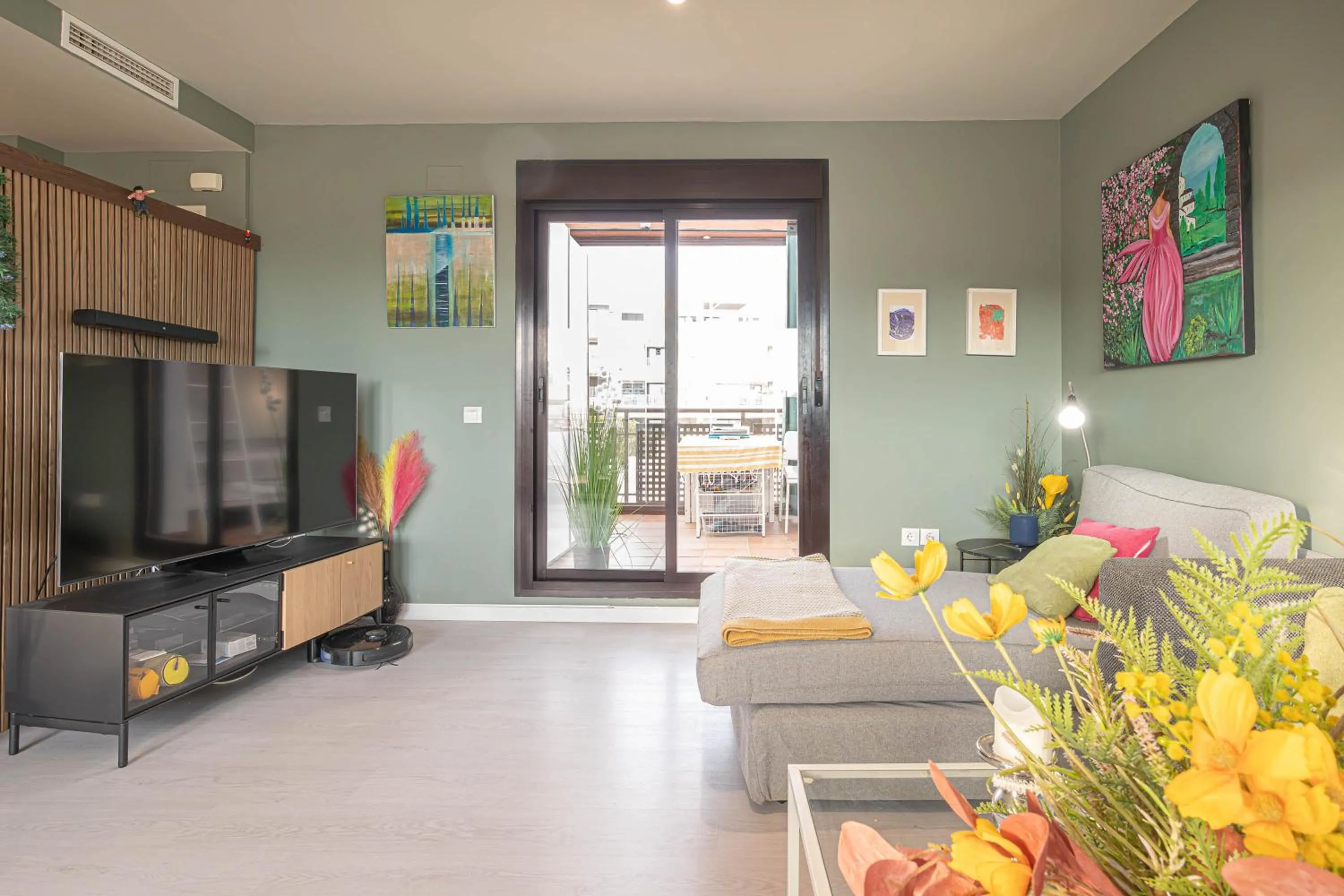 Living room in Luxury Cala Blanca Walking To Beach - Happy Rentals