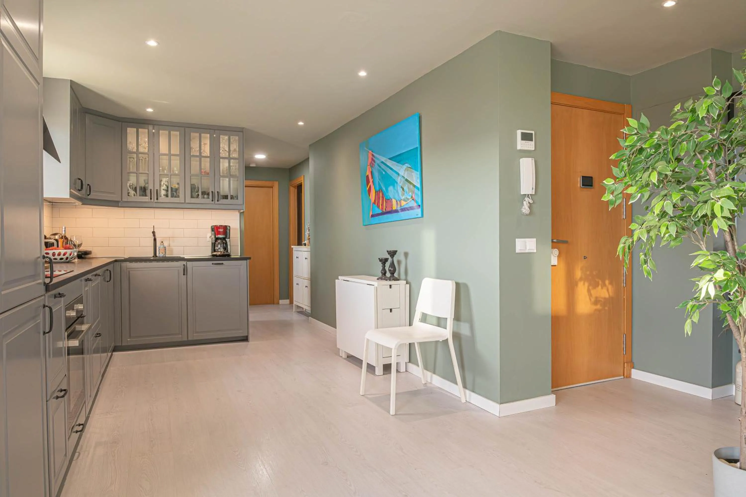 Kitchen or kitchenette in Luxury Cala Blanca Walking To Beach - Happy Rentals
