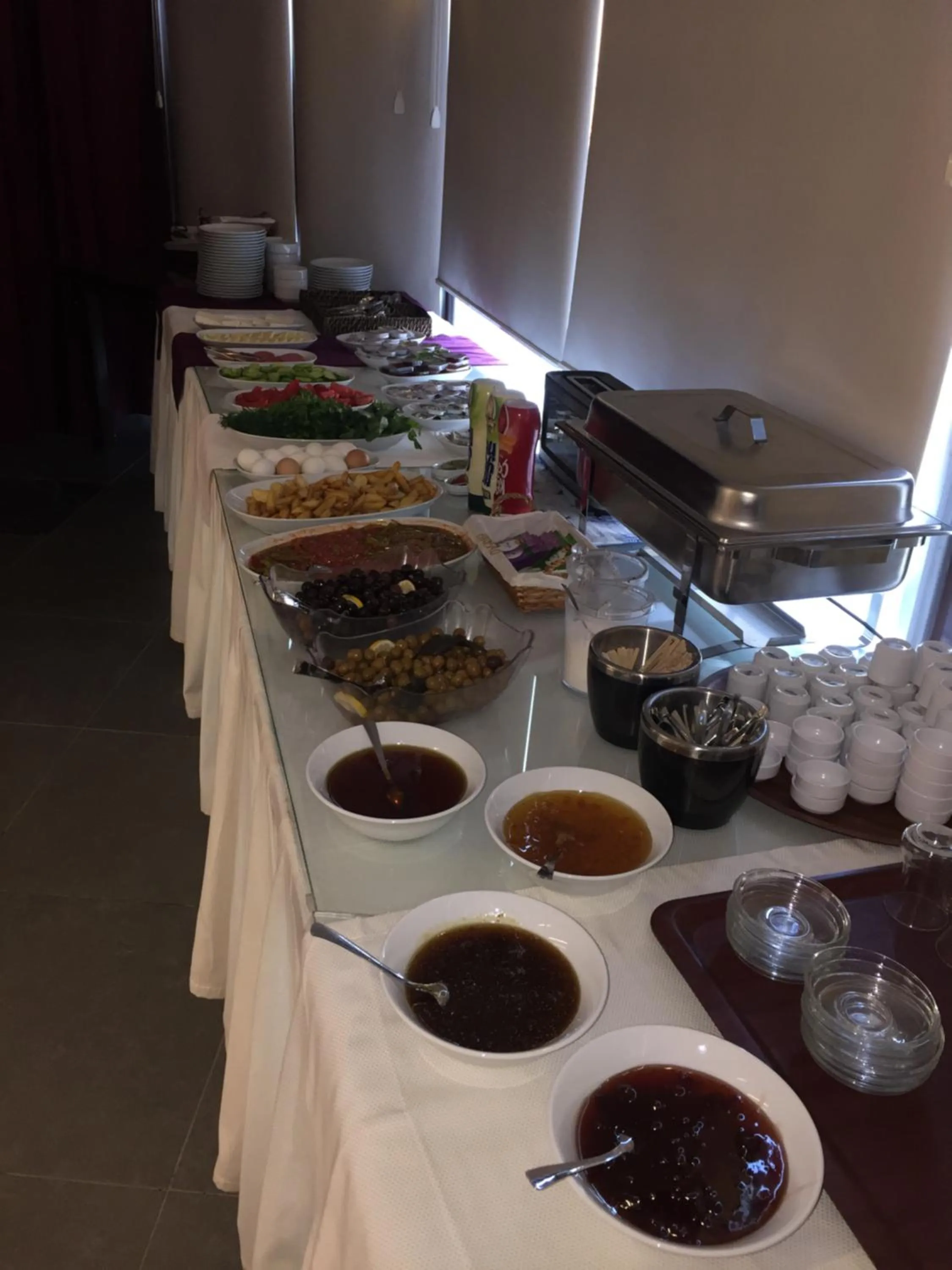 Buffet breakfast in Udi Hotel