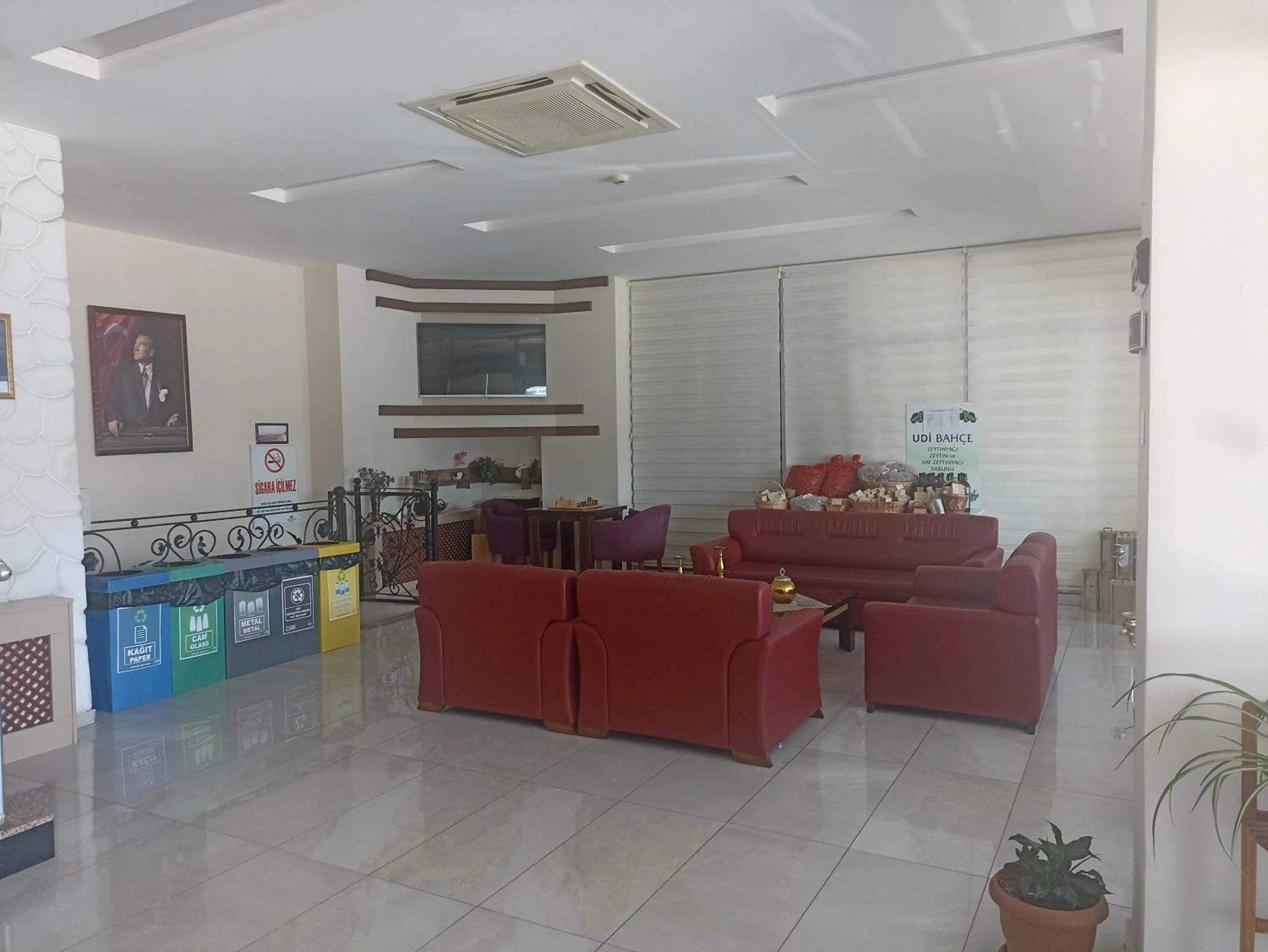 Lobby or reception in Udi Hotel