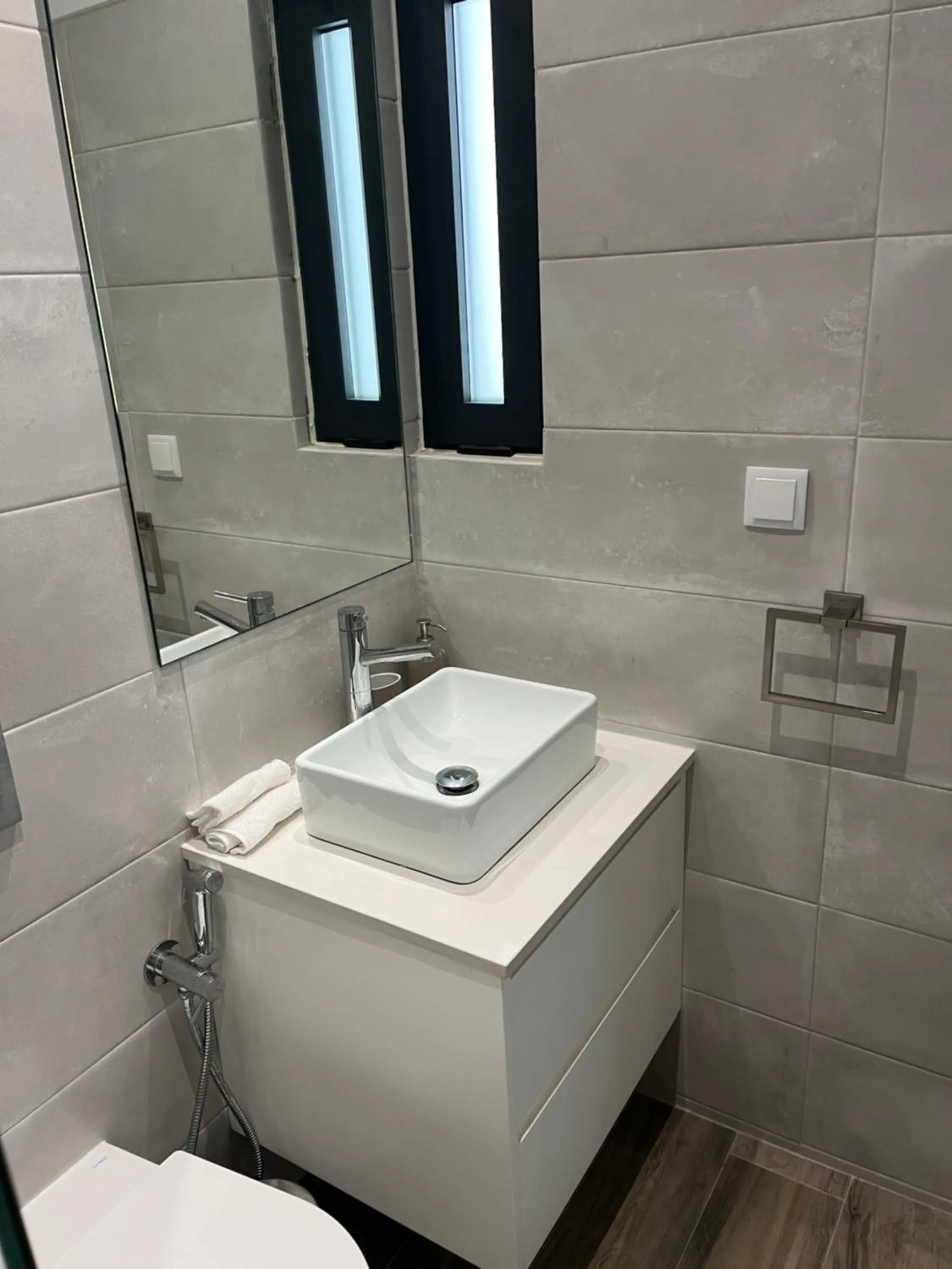 Bathroom in Estoril Village Guest House