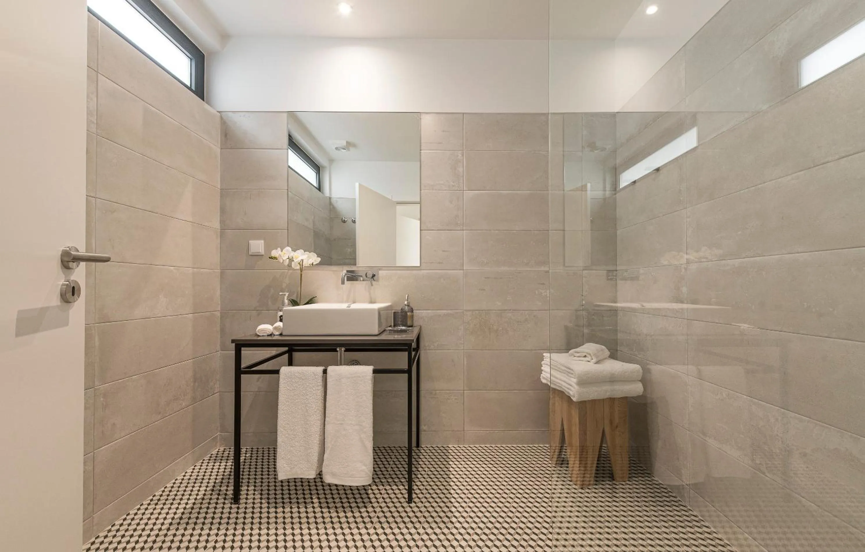 Bathroom in Estoril Village Guest House