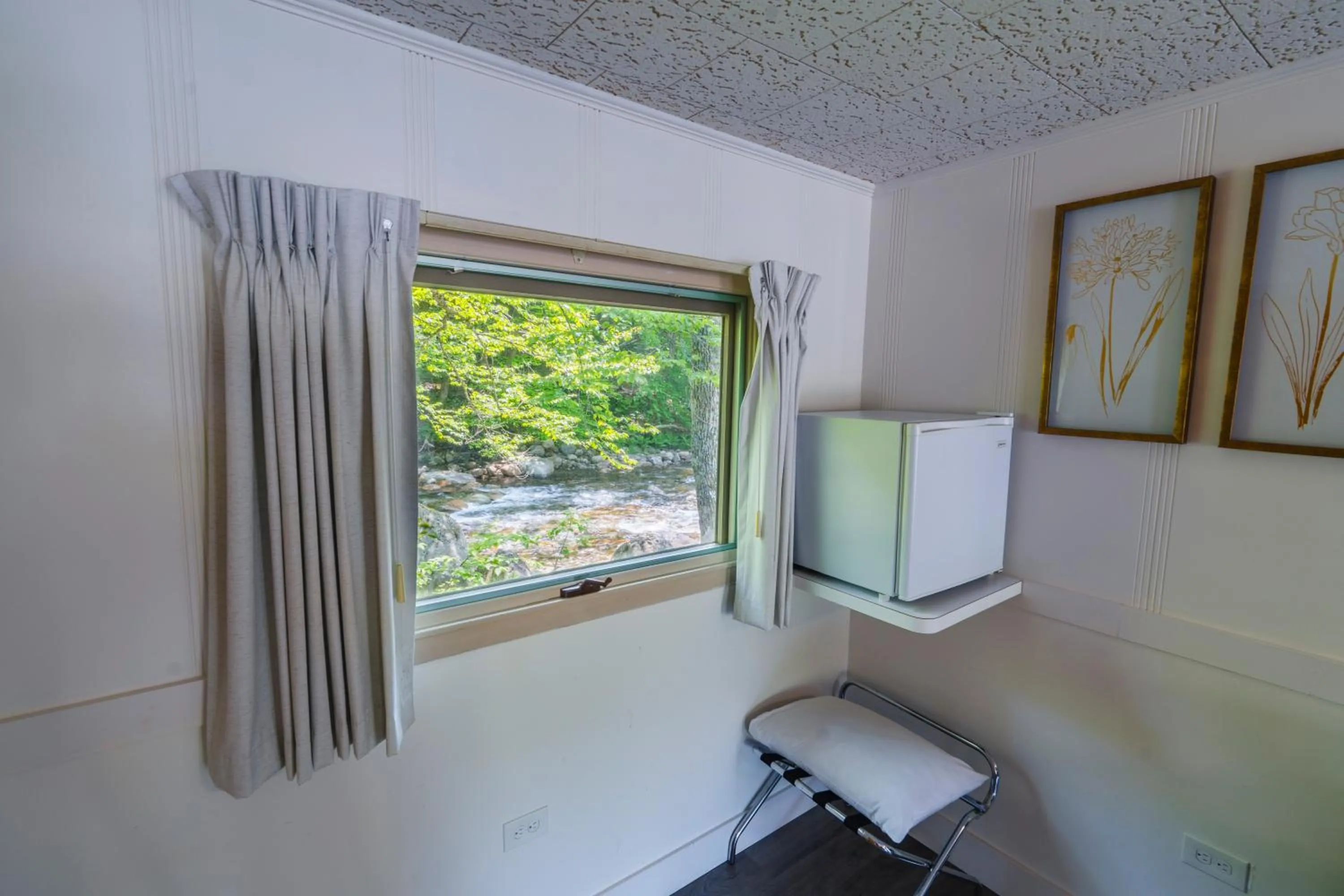 Mount Coolidge Motel