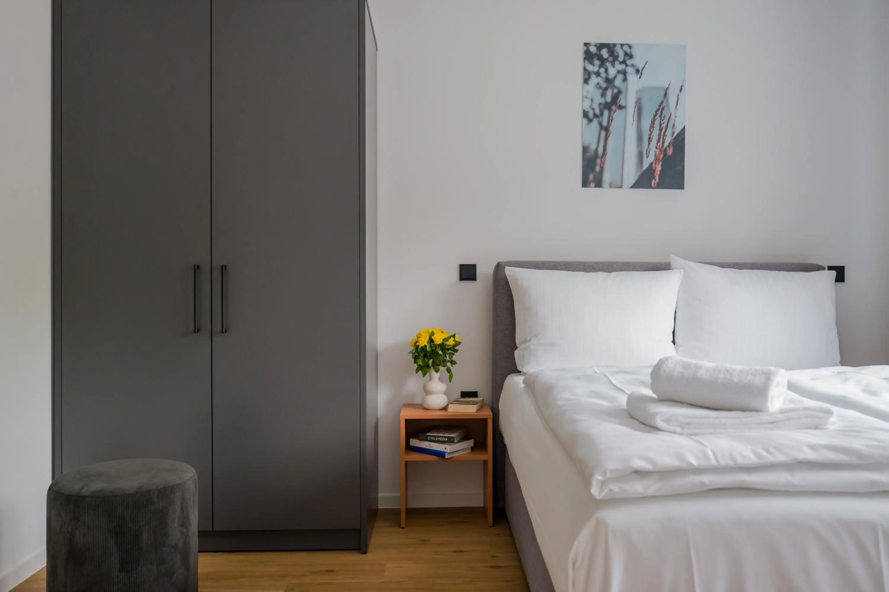 Bed in Homaris Apartments Nibelungen