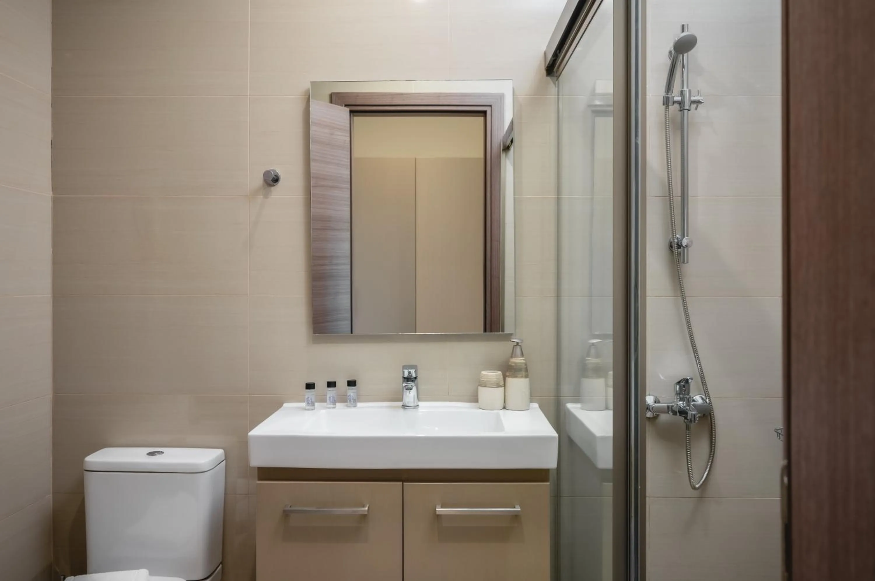 Shower in Vice Hotel