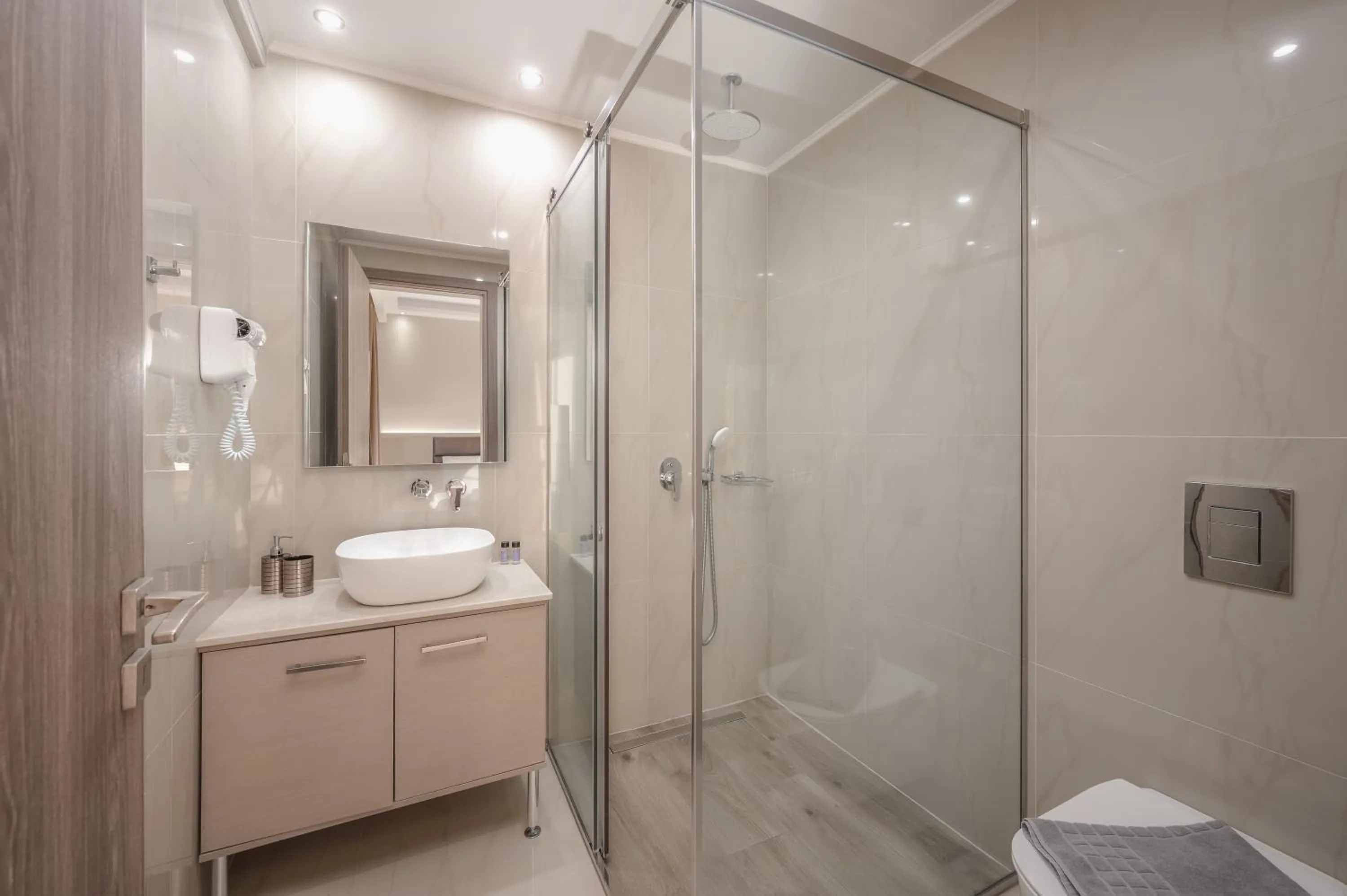 Shower in Vice Hotel