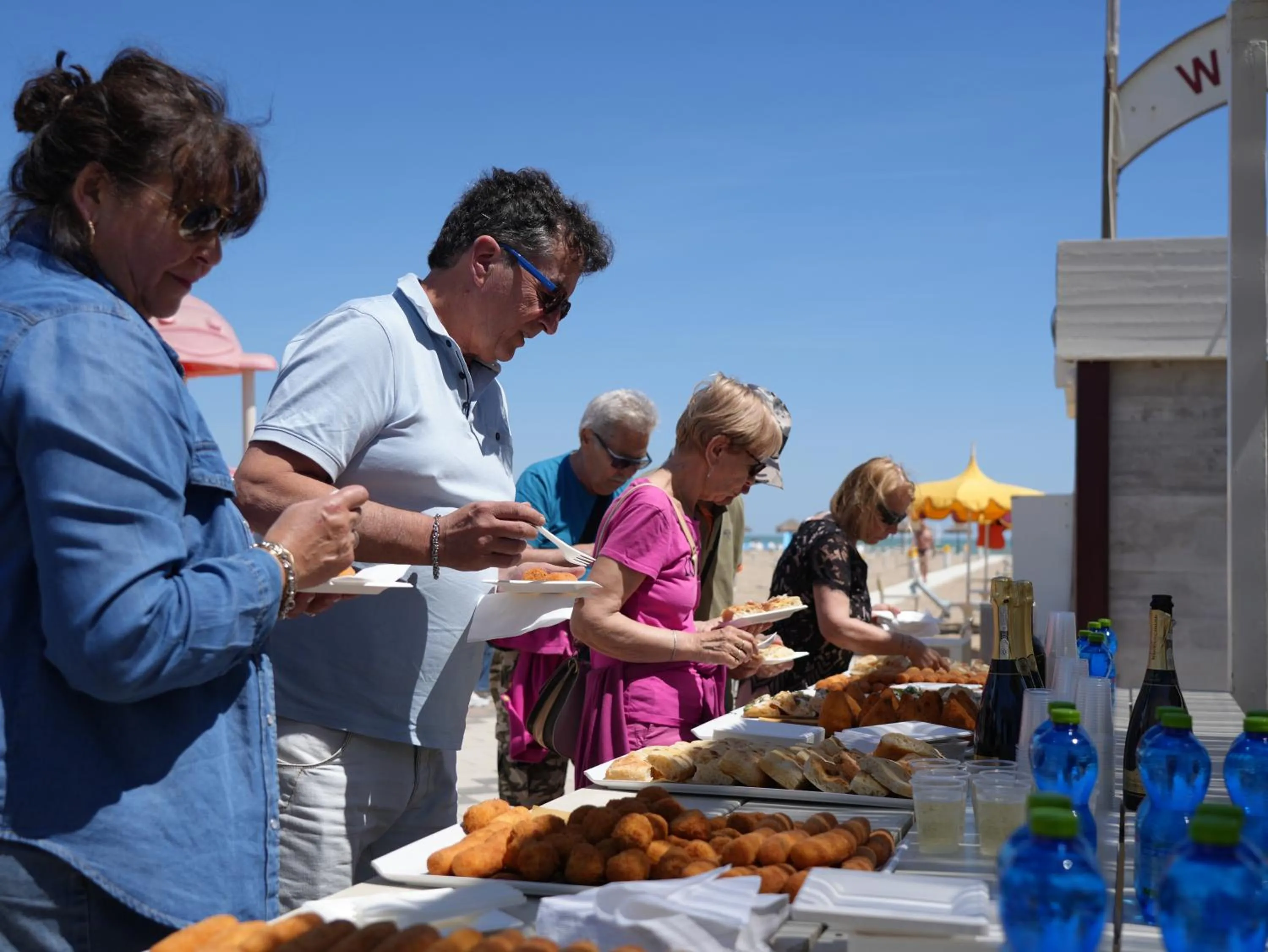 Food and drinks in Hotel Regal