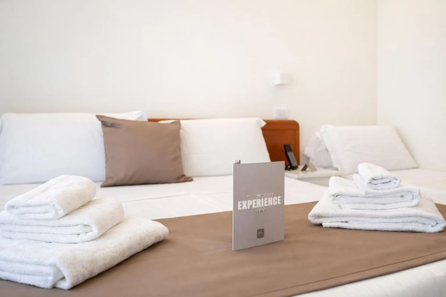 Bed in Hotel Regal